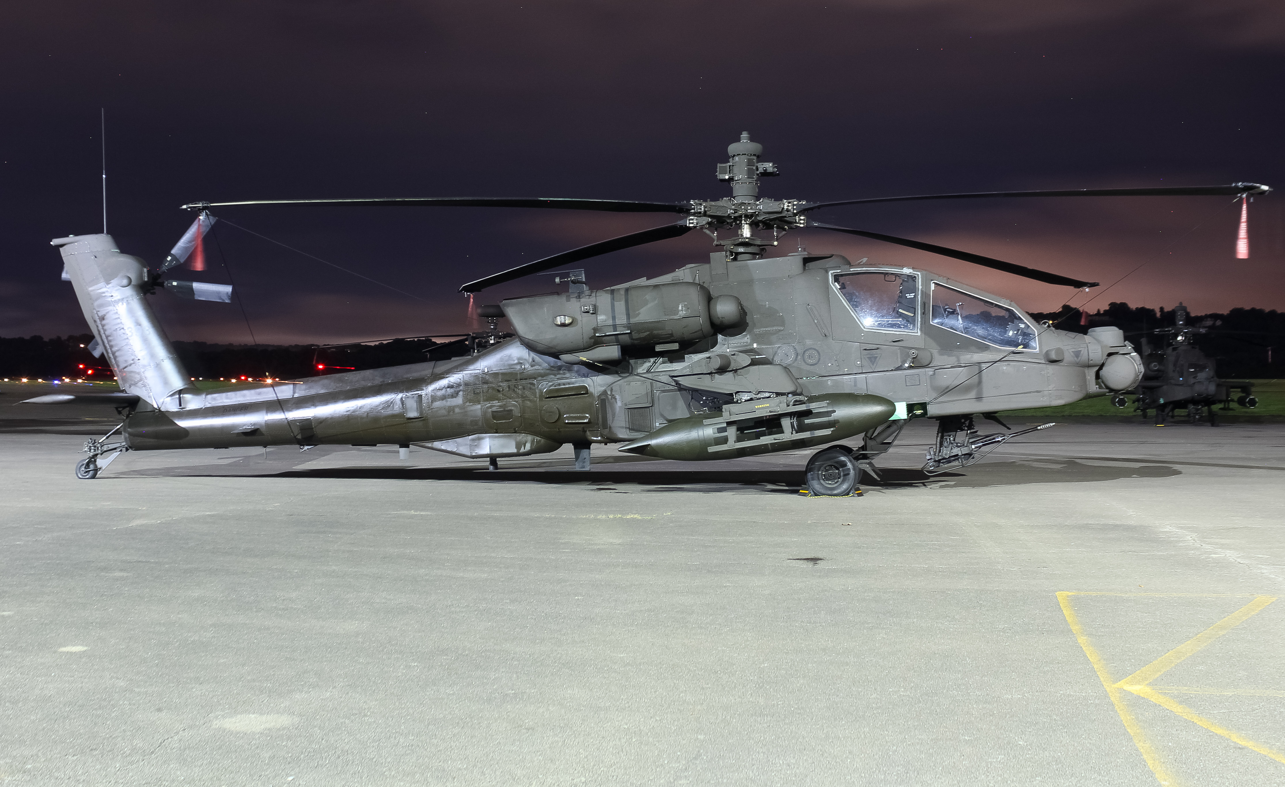 Full size: USA - United States Army Boeing AH-64 Apache 21-03393 at Cincinnati Municipal Airport/Lunken Field