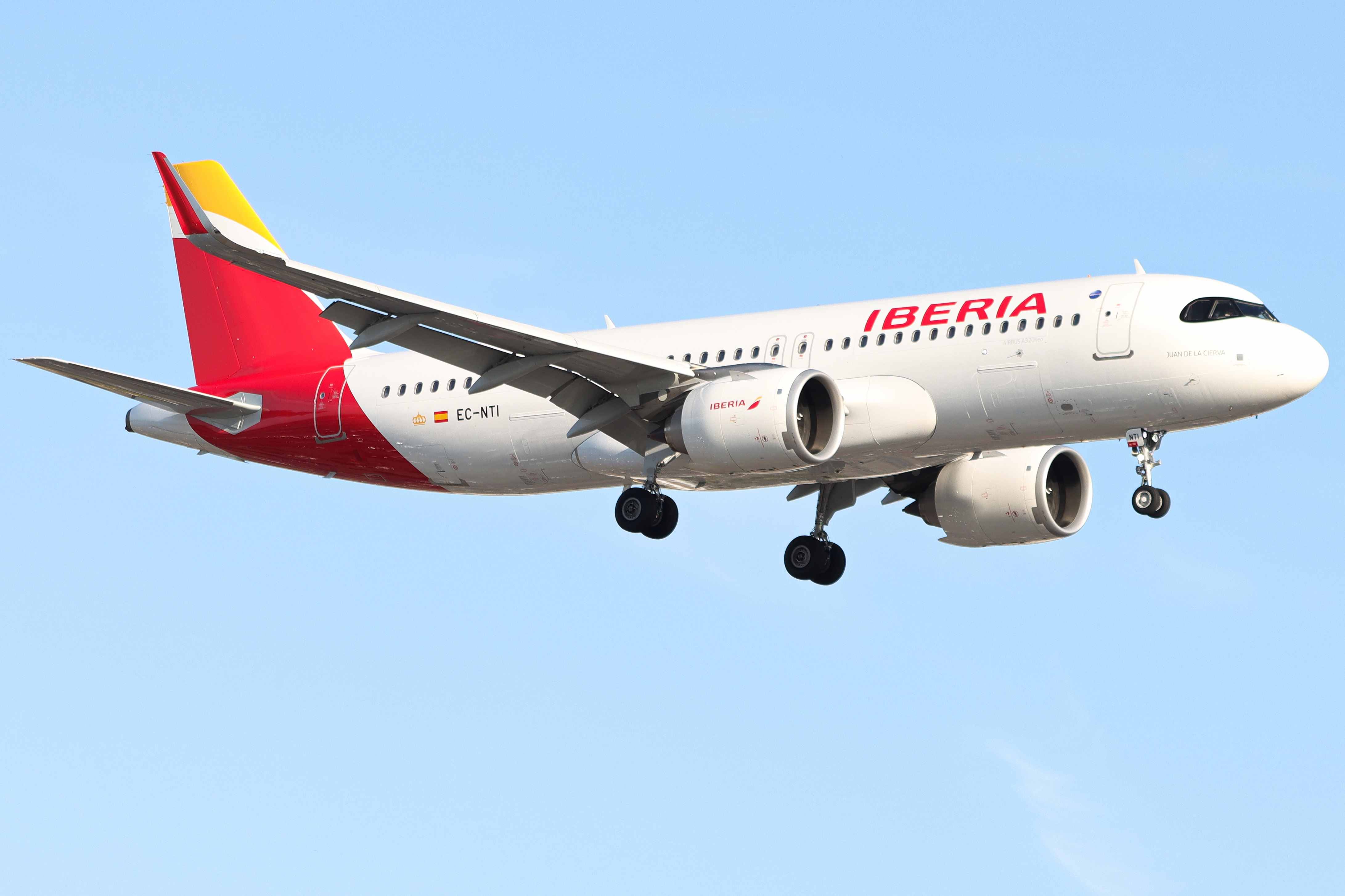 Full size: Iberia Airbus A320NEO EC-NTI at London Heathrow International Airport