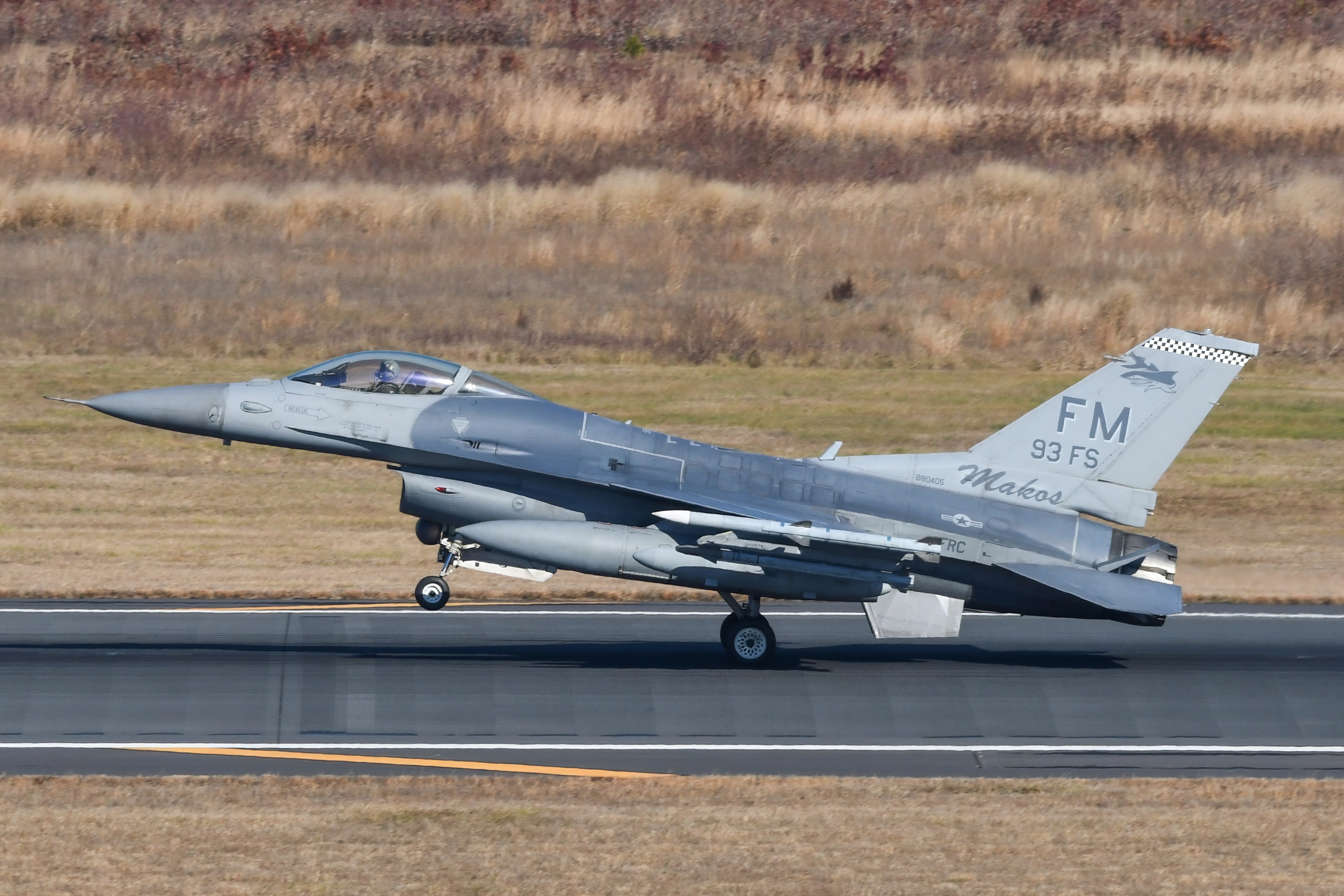 Full size: USAF - United States Air Force General Dynamics F-16 Fighting Falcon 88-0405 at Atlantic City International Airport