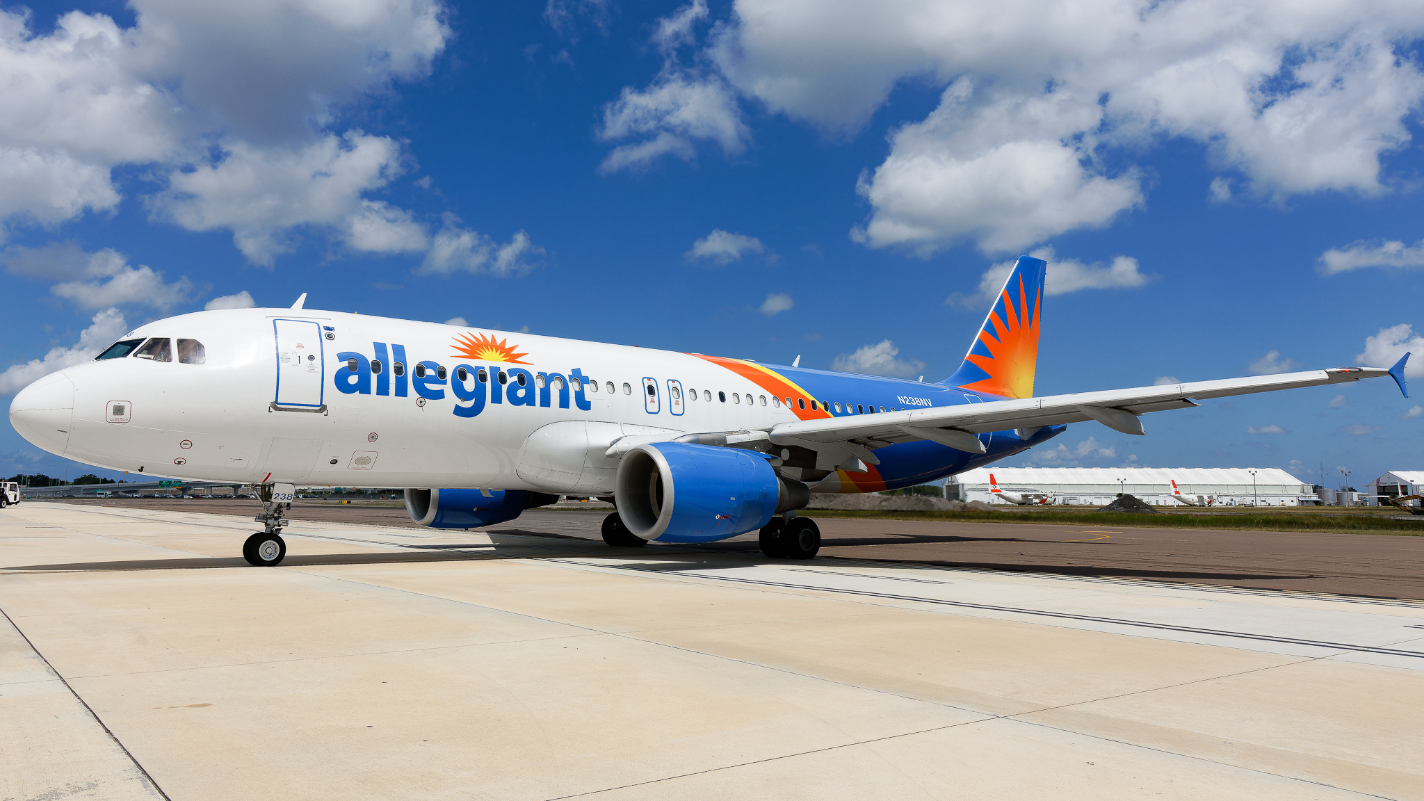 Full size: Allegiant Air Airbus A320 N238NV at St. Petersburg Clearwater International Airport