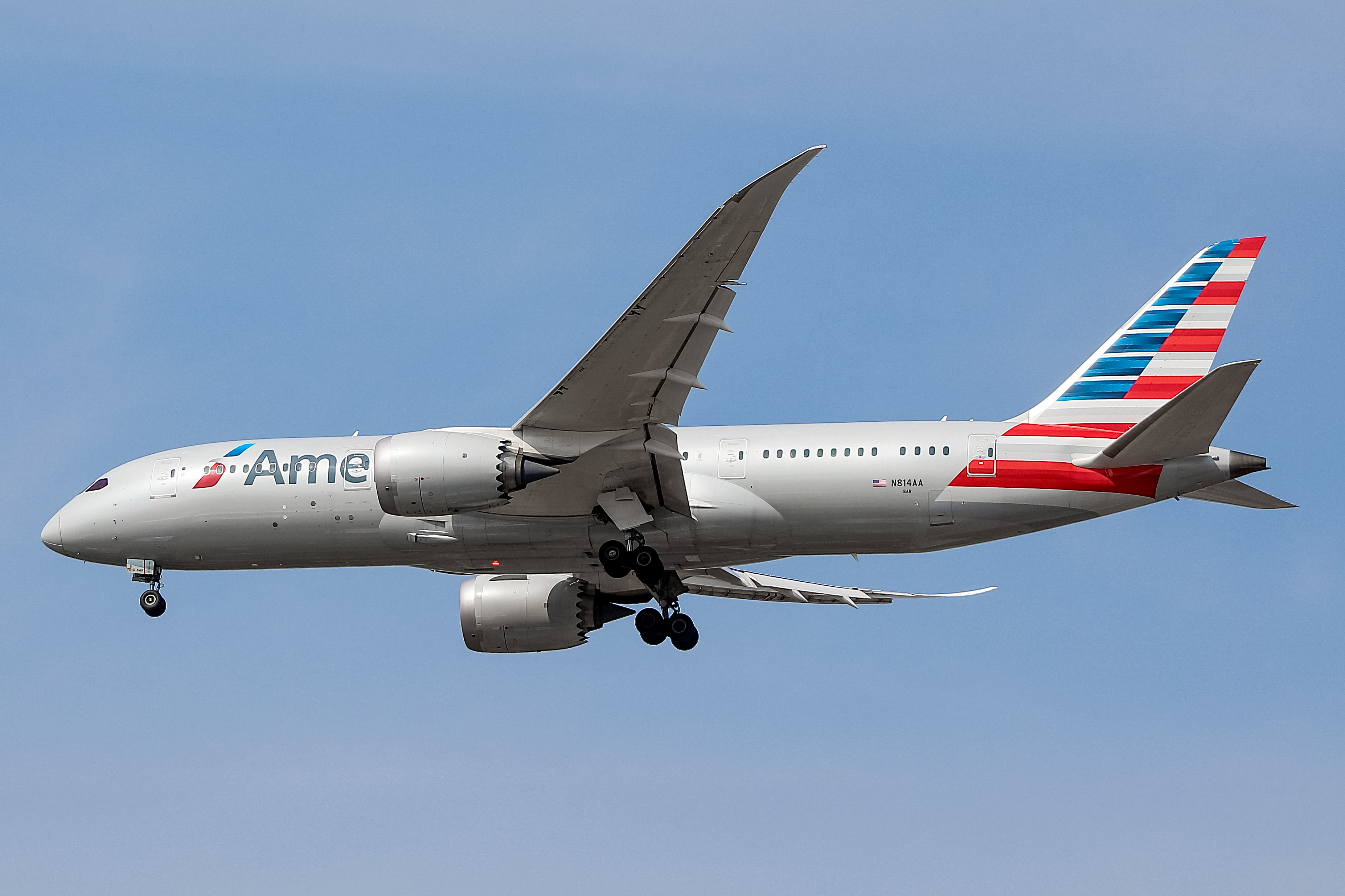 Full size: American Airlines Boeing 787-8 N814AA at Chicago O'Hare International Airport