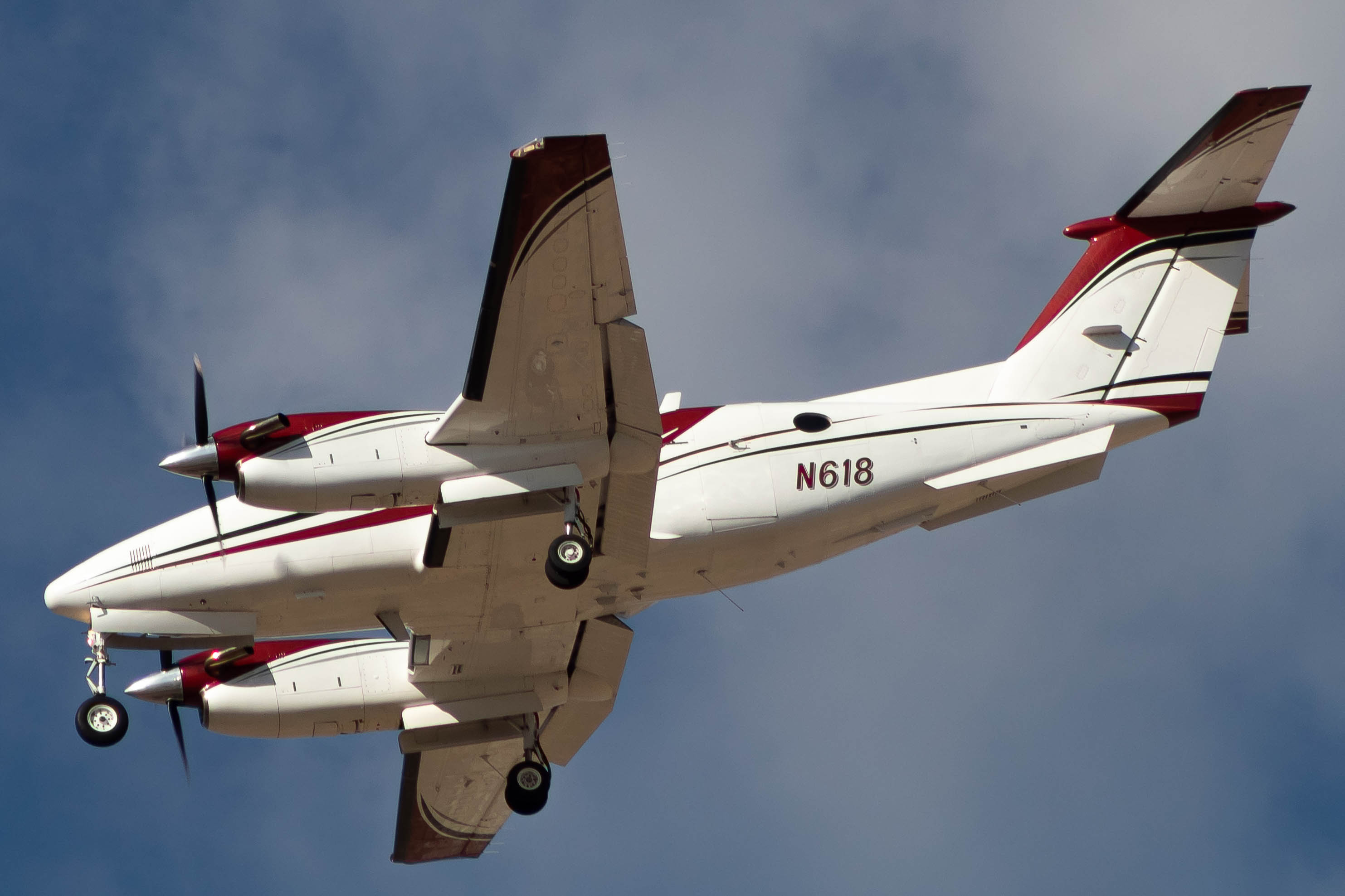 Full size: U.S. Department of Interior Beechcraft King Air 200 N618 at Boise Air Terminal/Gowen Field