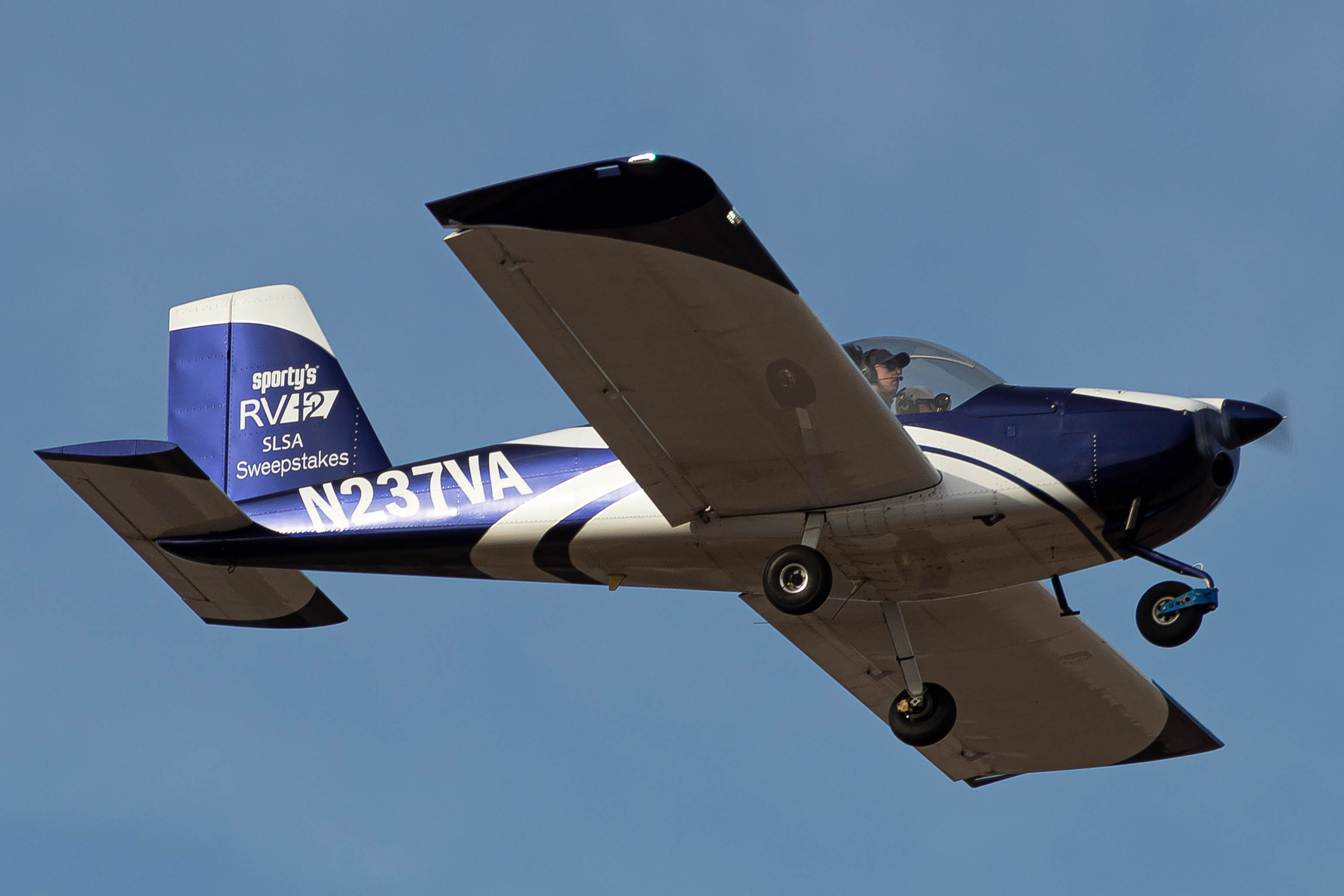 Full size: PRIVATE Van\'s RV-12 N237VA at Boise Air Terminal/Gowen Field