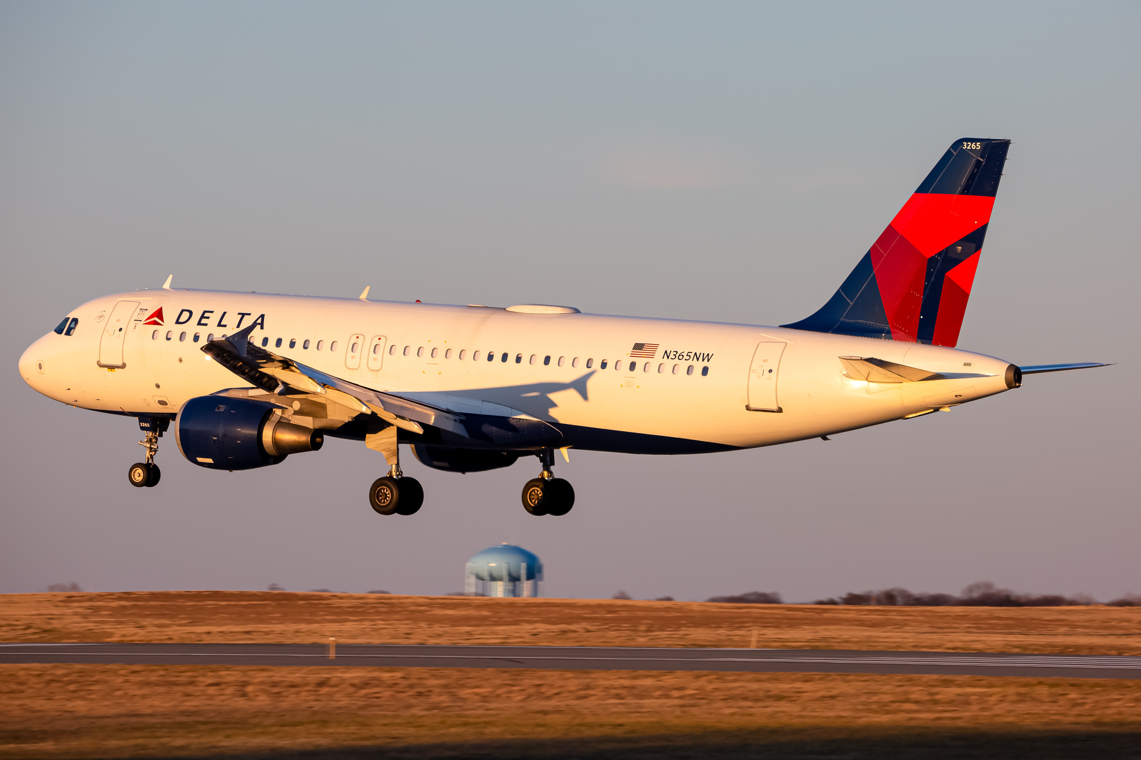 Full size: Delta Airlines Airbus A320 N365NW at Baltimore/Washington International Thurgood Marshall Airport
