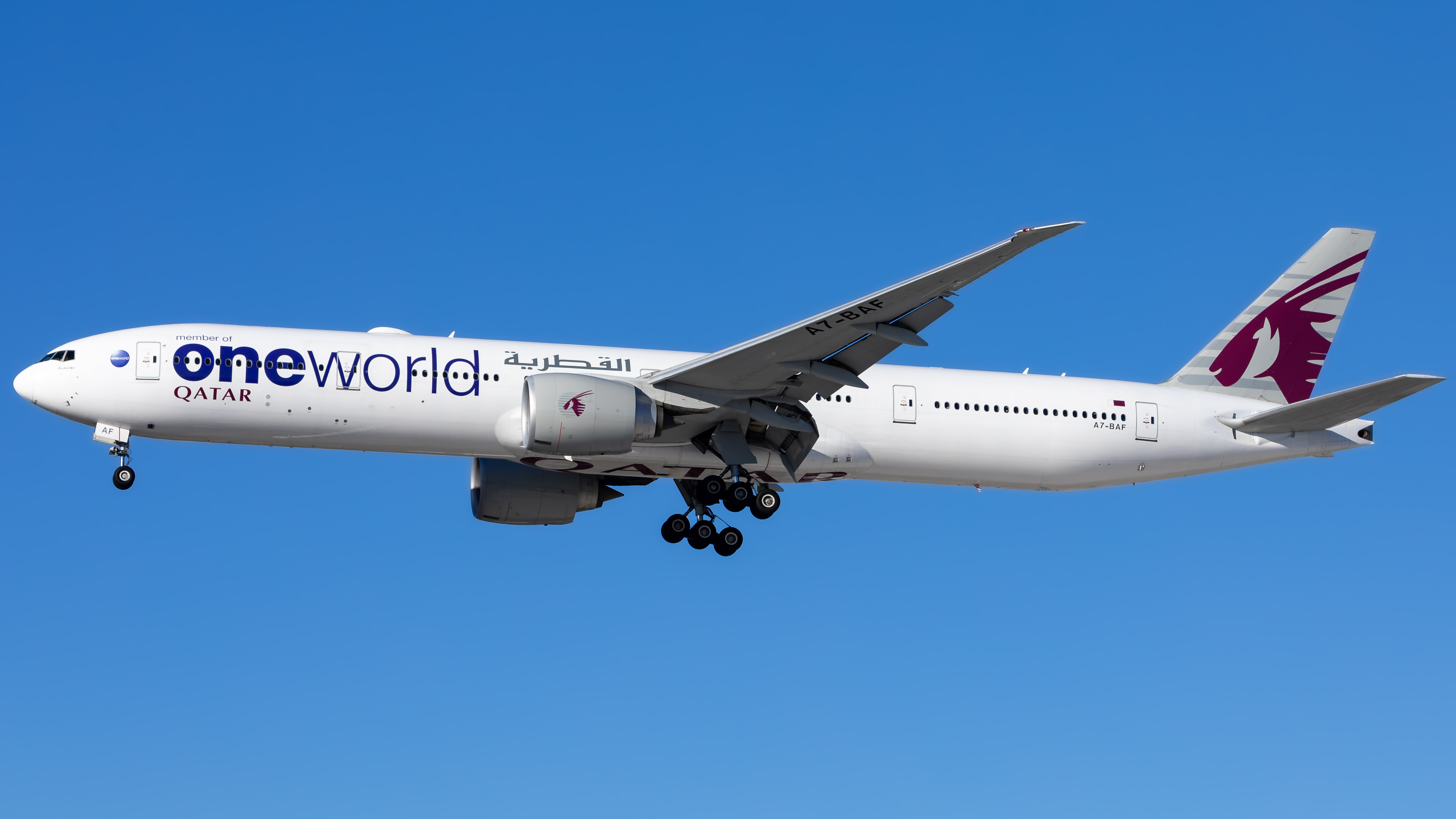 Full size: Qatar Airways Boeing 777-300ER A7-BAF at Miami International Airport