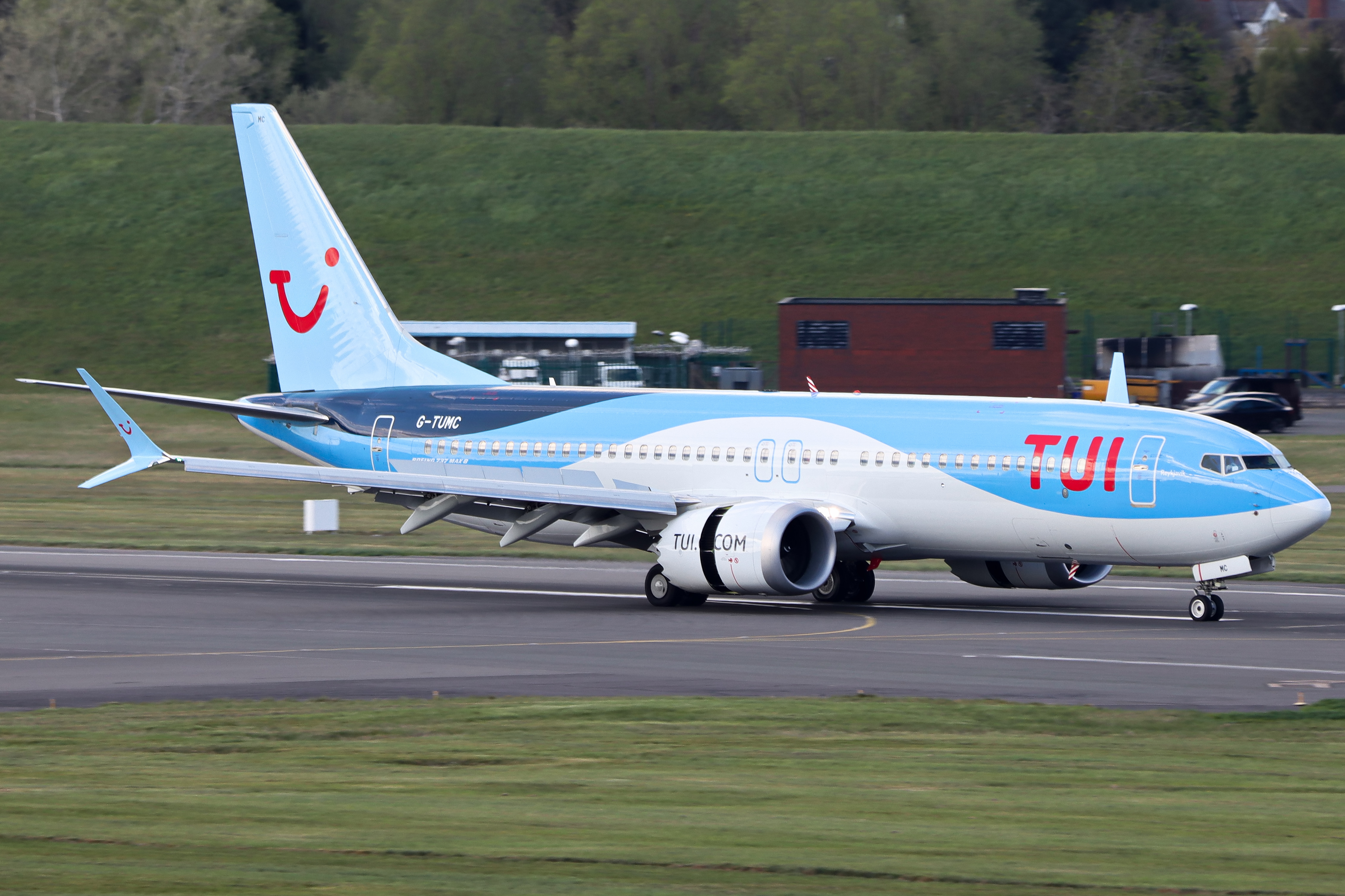 Full size: TUI Fly Boeing 737 MAX 8 G-TUMC at Birmingham Airport