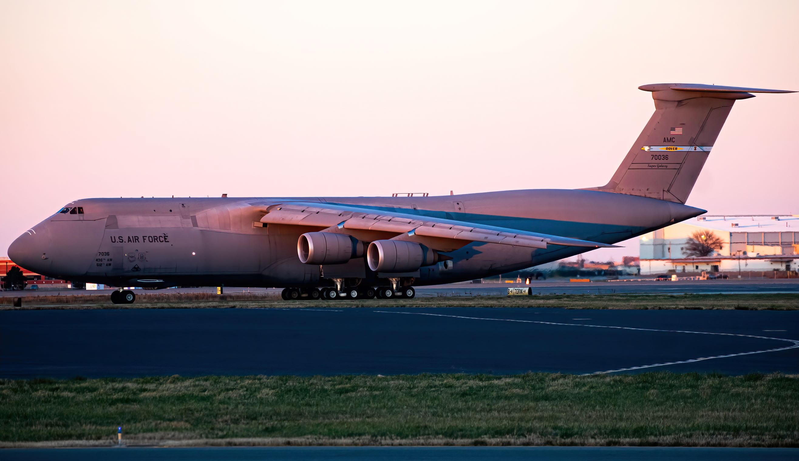 Full size: USAF - United States Air Force C-5 Galaxy 87-0036 at Norfolk Naval Station (Chambers Field)