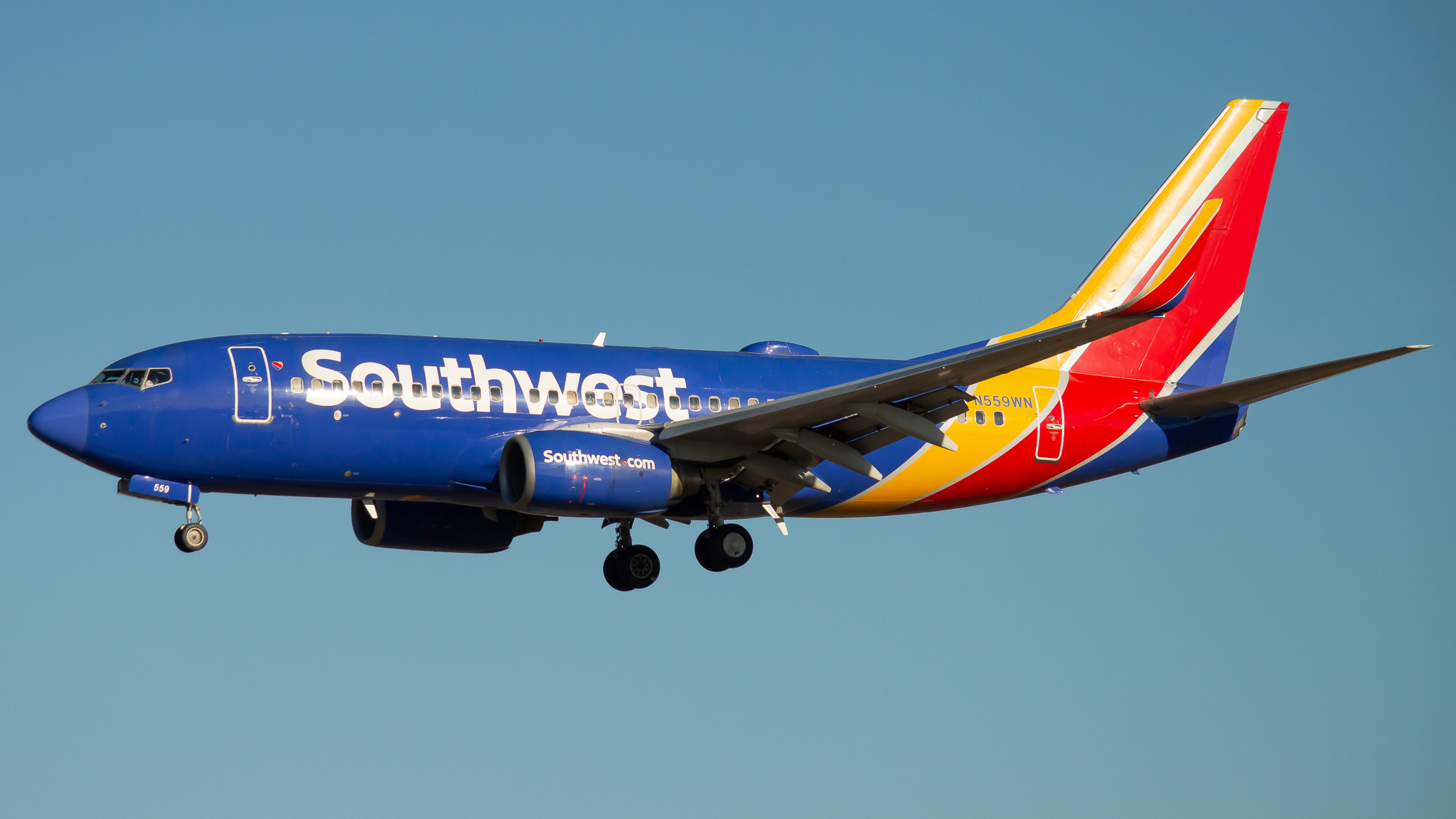 Full size: Southwest Boeing 737-700 N559WN at Baltimore/Washington International Thurgood Marshall Airport