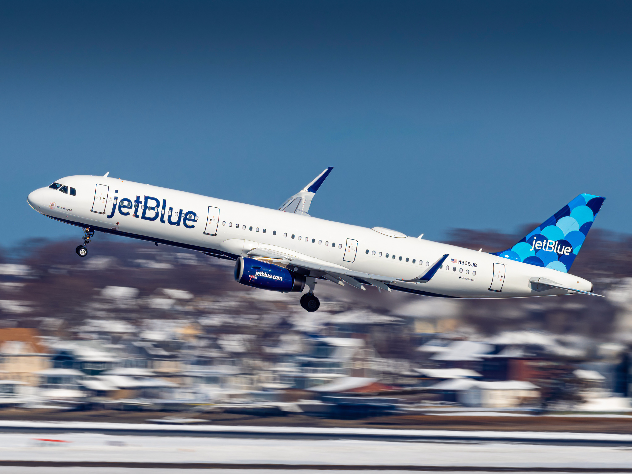 Full size: JetBlue Airways Airbus A321-200 N905JB at General Edward Lawrence Logan International Airport