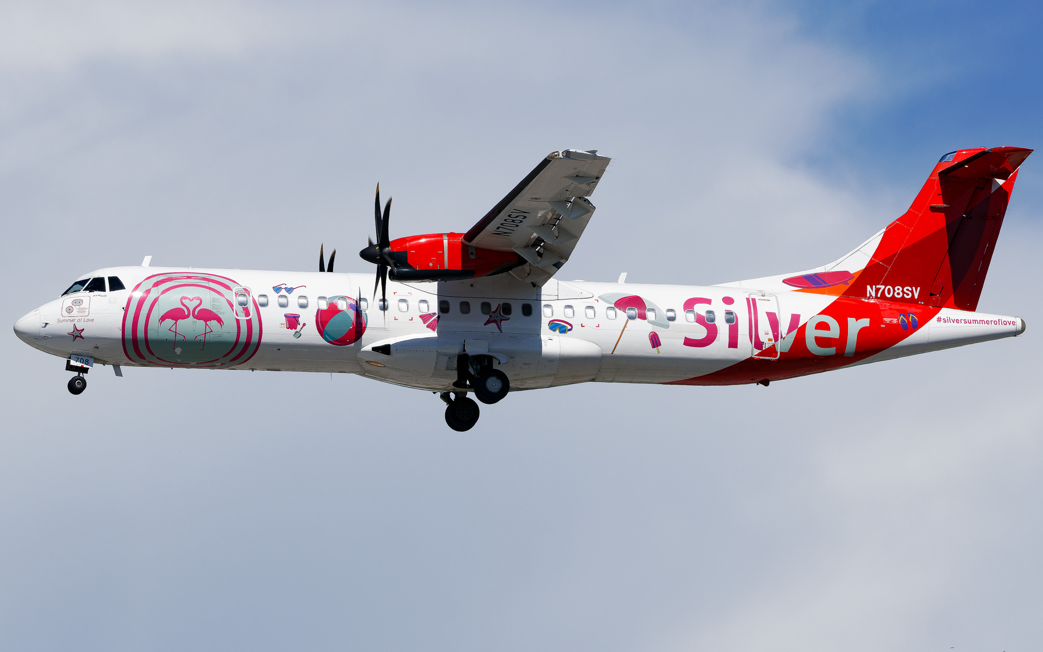 Full size: Silver Airways ATR 72-600 N708SV at Tampa International Airport