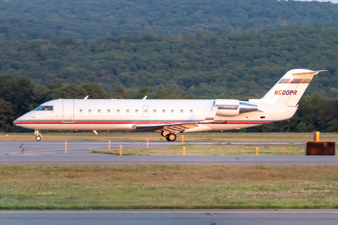 Full size: PRIVATE Mitsubishi CRJ-200 N500PR at Avoca Wilkes-Barre/Scranton International Airport