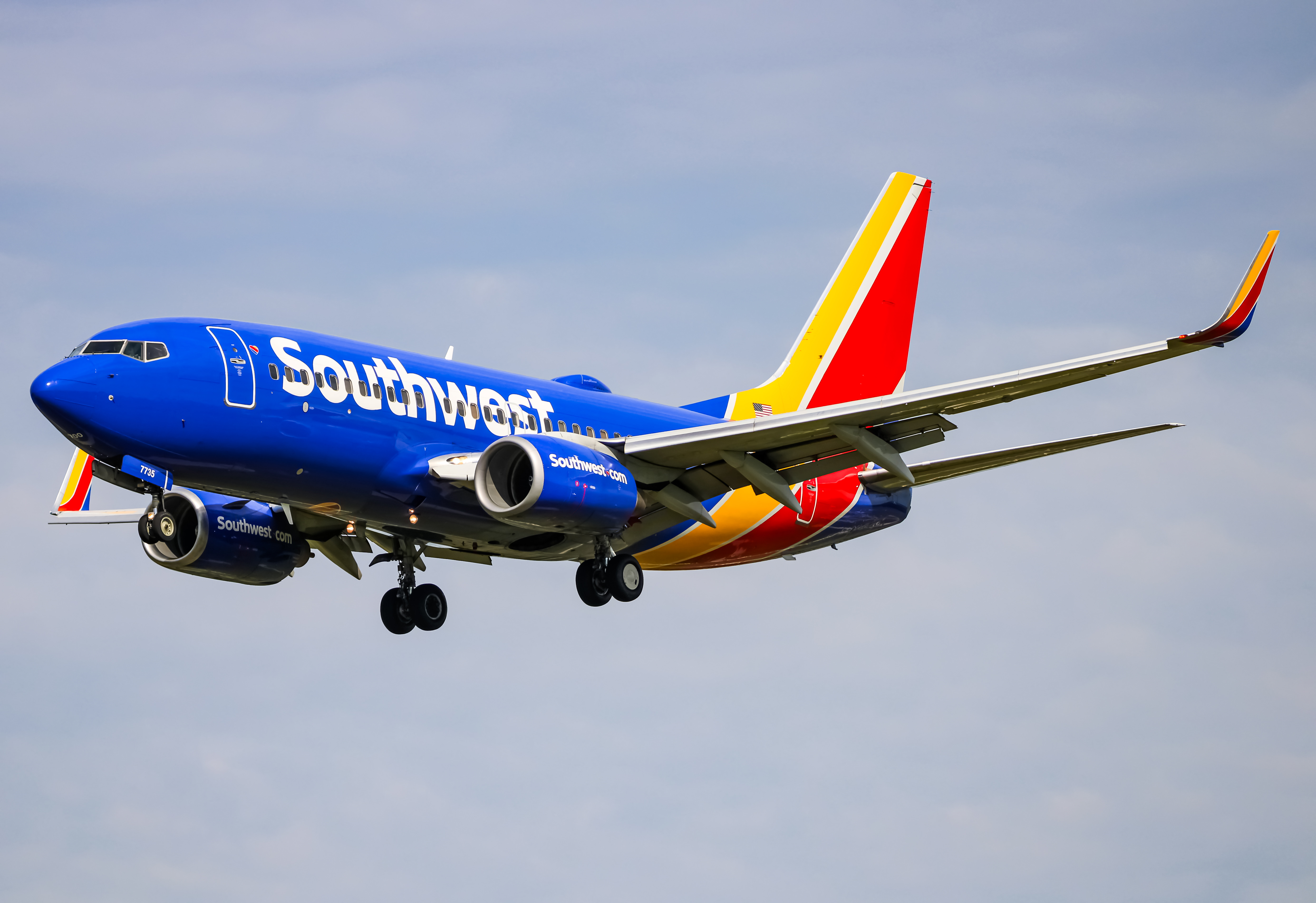 Full size: Southwest Boeing 737-700 N7735A at Baltimore/Washington International Thurgood Marshall Airport