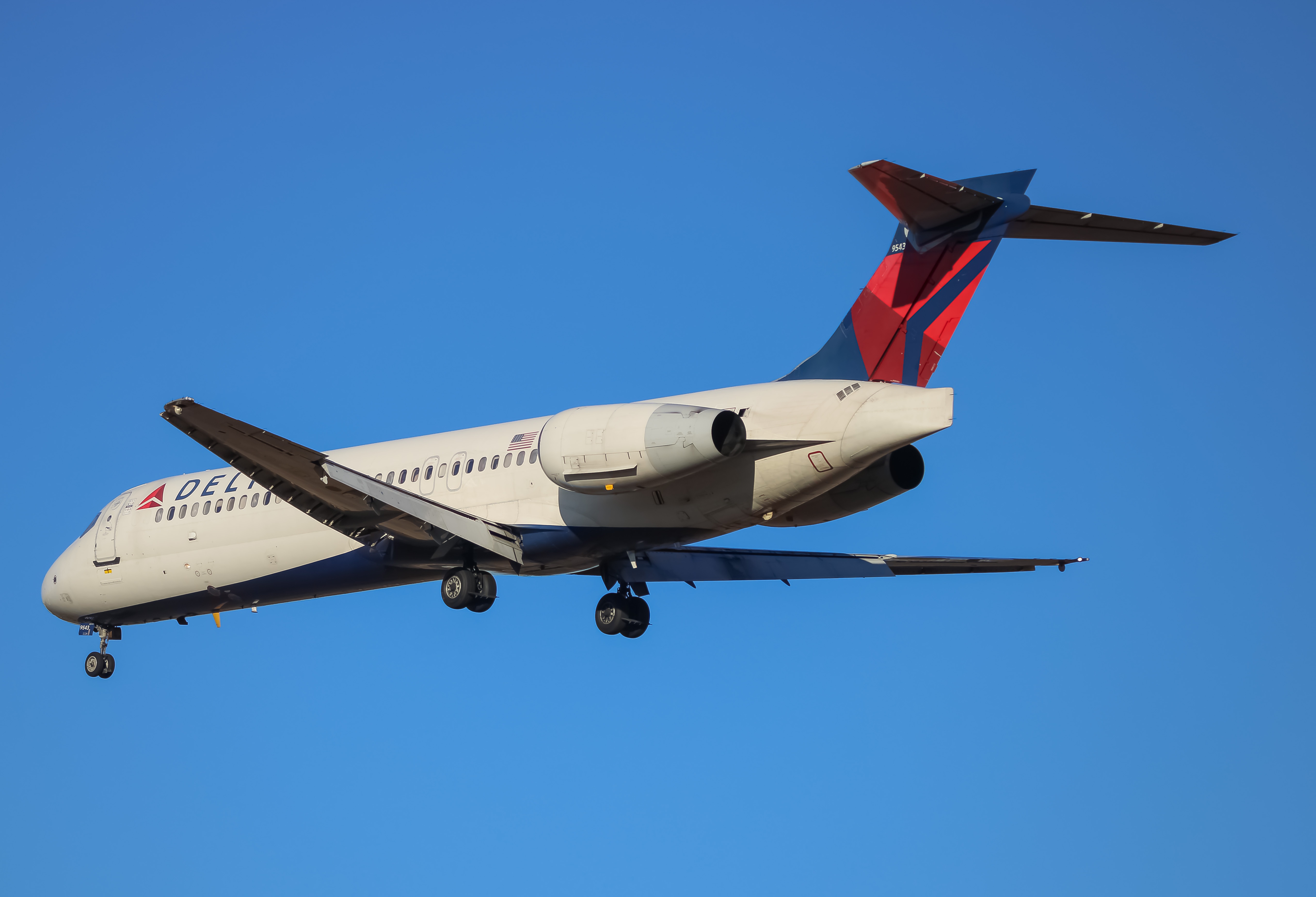 Full size: Delta Airlines Boeing 717-200 N978AT at Washington Dulles International Airport