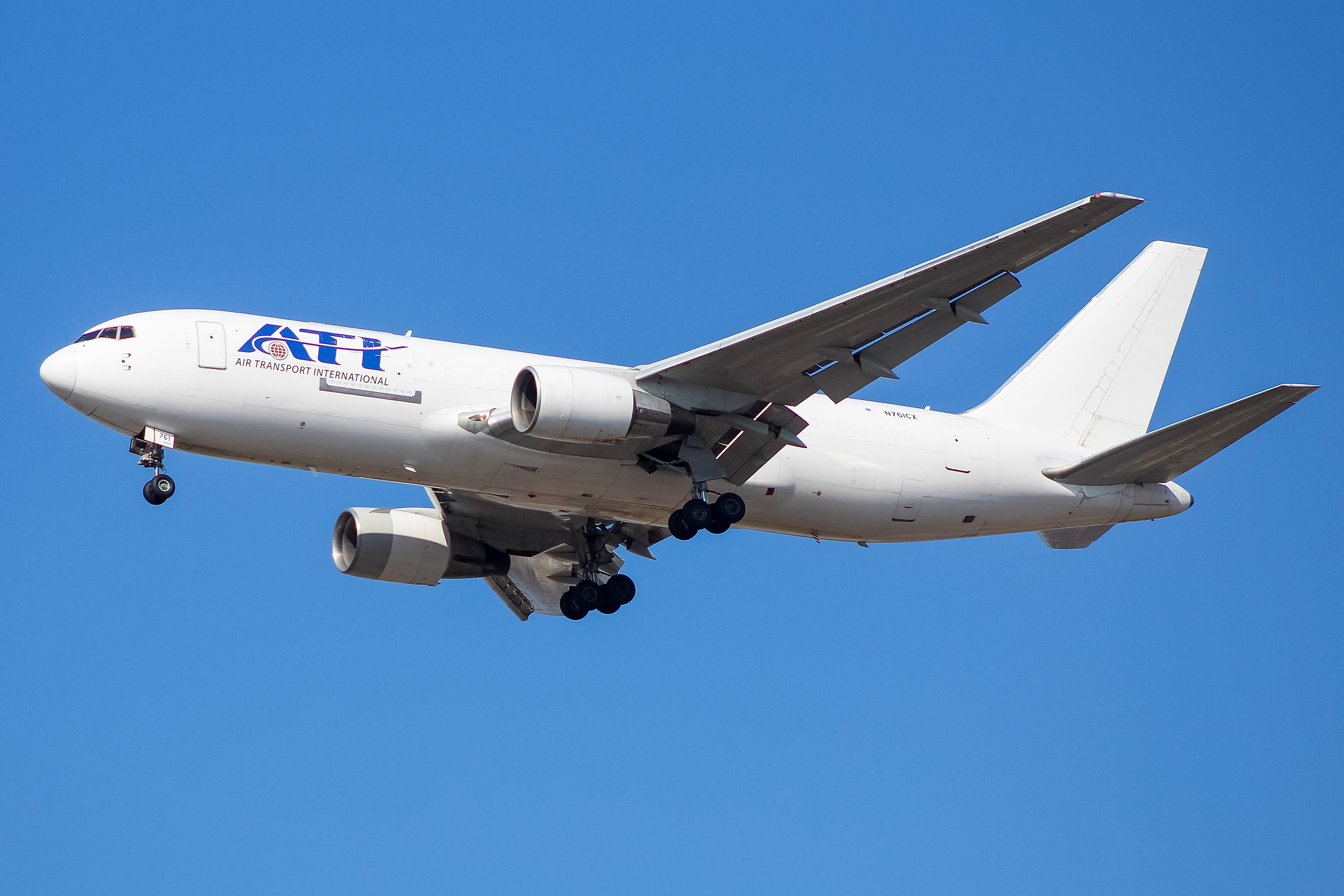 Full size: Air Transport International Boeing 767-200F N761CX at Chicago O'Hare International Airport