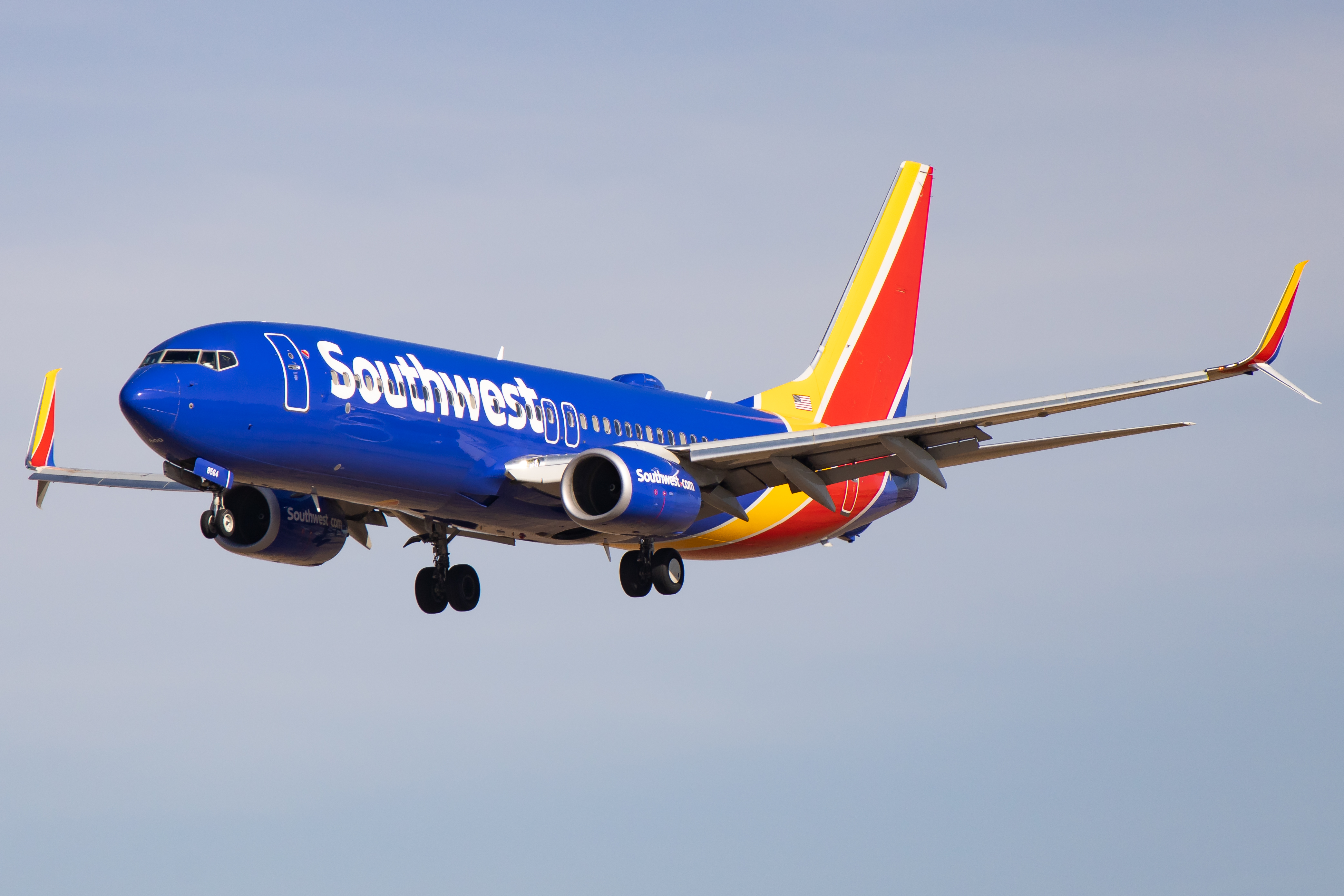 Full size: Southwest Airlines Boeing 737-800 N8564Z at Phoenix Sky Harbor International Airport