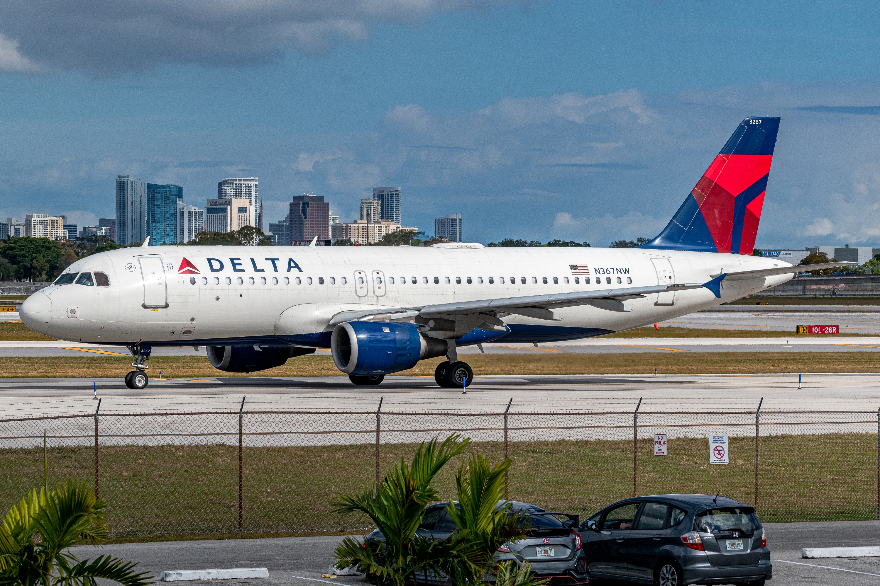 Full size: Delta Airlines Airbus A320 N367NW at Fort Lauderdale/Hollywood International Airport
