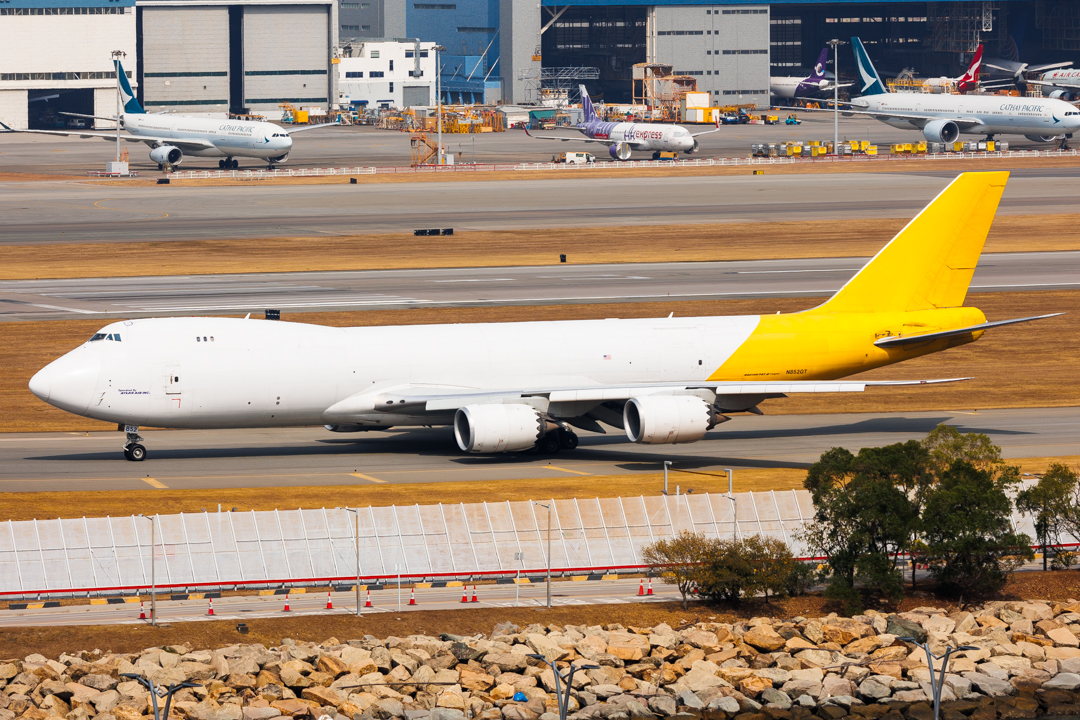 Full size: Polar Air Boeing 747-8F N852GT at Hong Kong International Airport