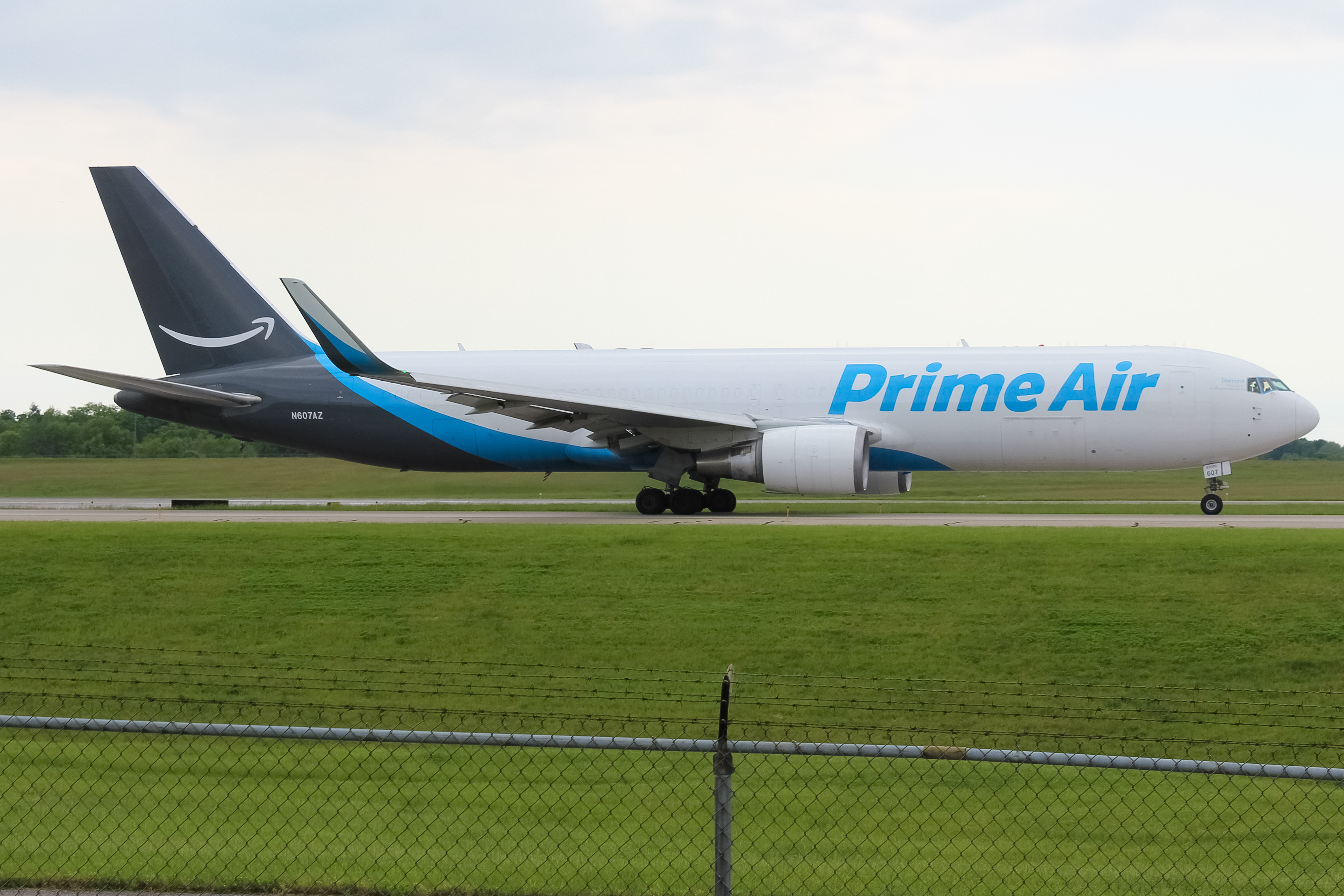 Full size: Prime Air Boeing 767-300F N607AZ at Cincinnati/Northern Kentucky International Airport