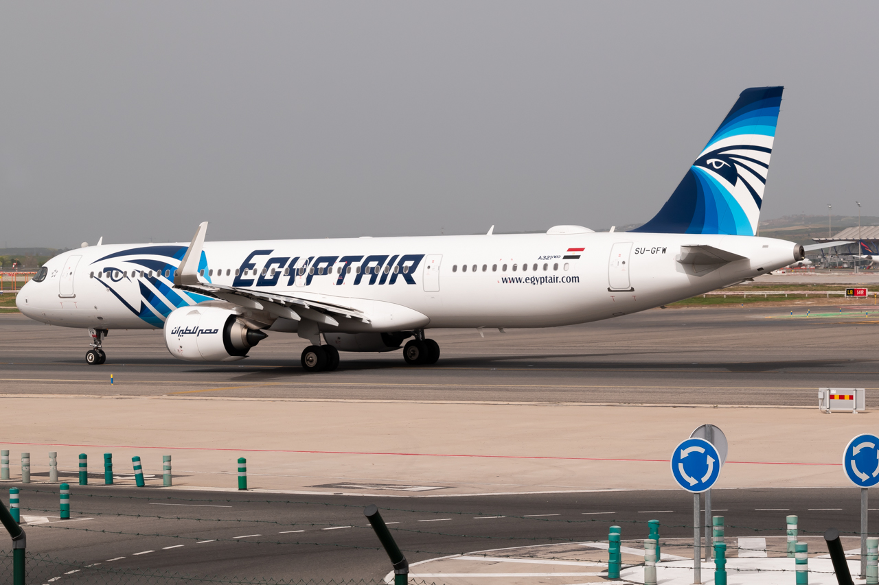 Full size: EgyptAir Airbus A321NEO SU-GFW at Madrid Barajas Airport