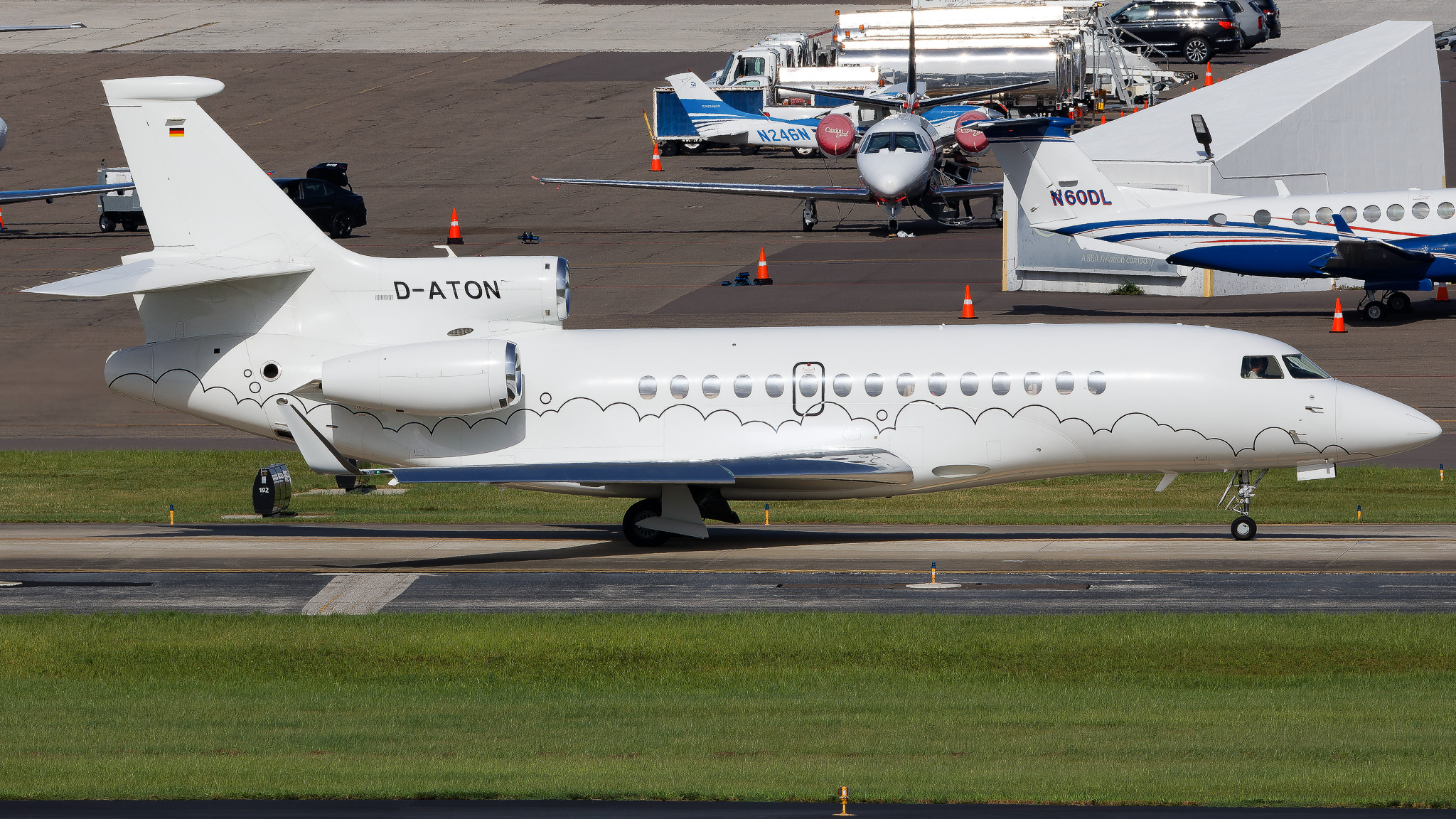 Full size: Air Hamburg Dassault Falcon 7X D-ATON at Tampa International Airport