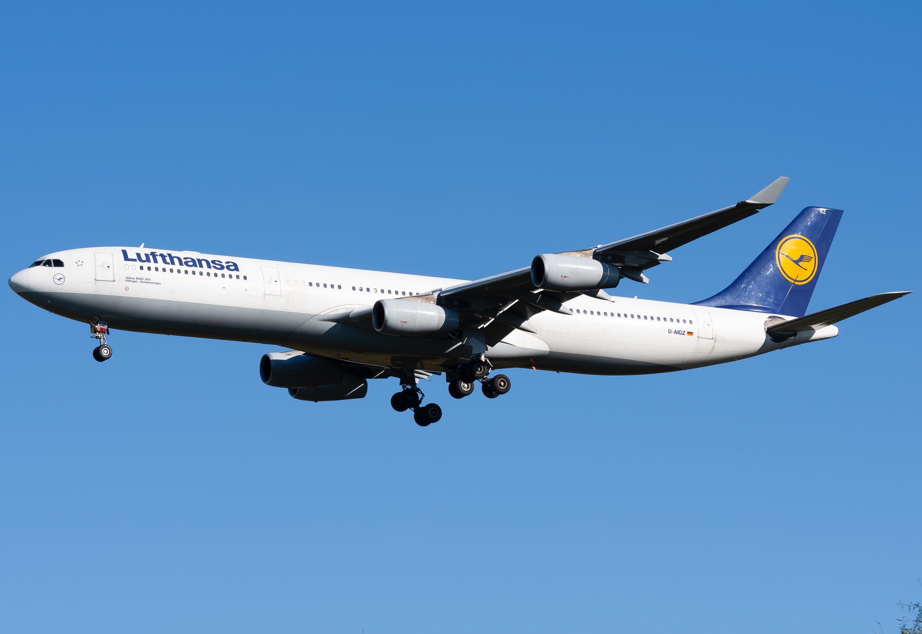 Full size: Lufthansa  Airbus A340-300 D-AIGZ at Washington Dulles International Airport