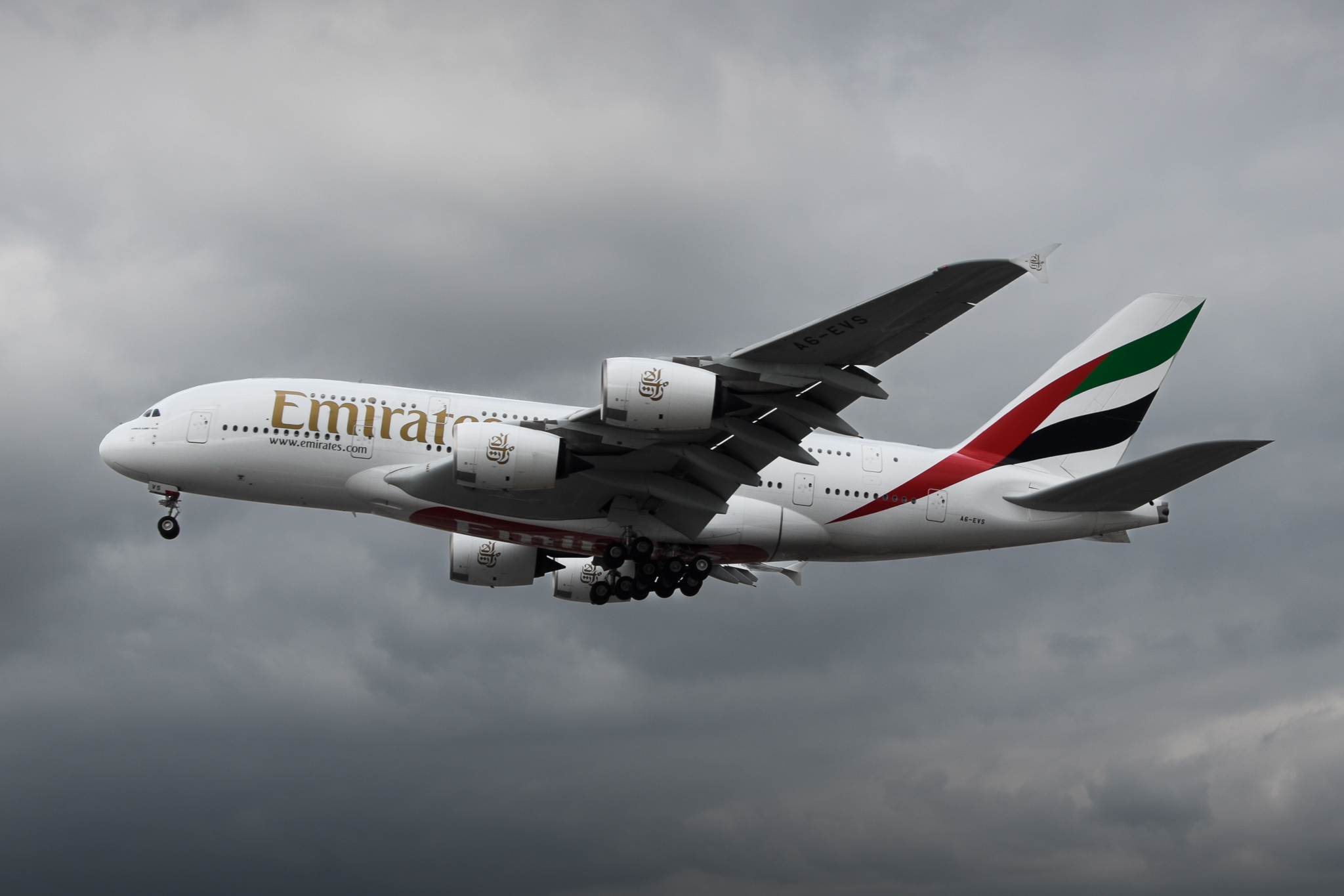 Full size: Emirates Airbus A380-800 A6-EVS at Los Angeles International Airport