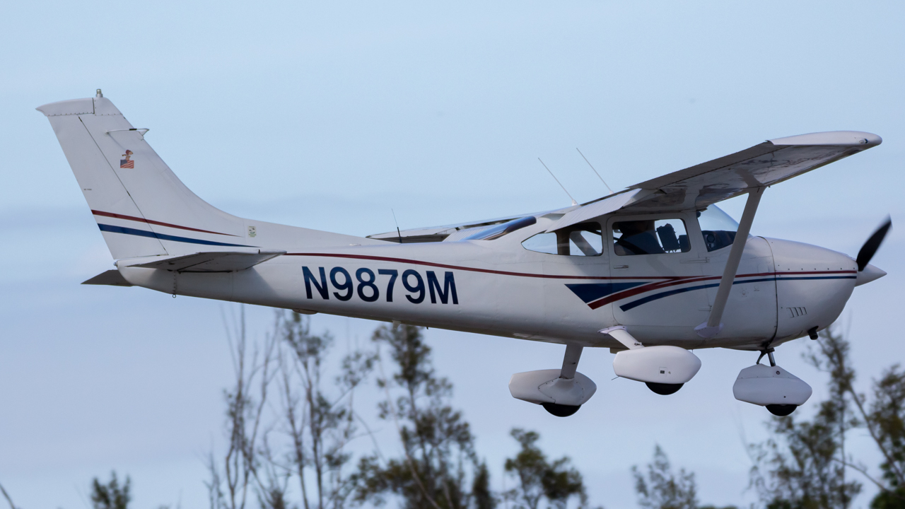 Full size: PRIVATE Cessna 172 N9879M at Naples Municipal Airport