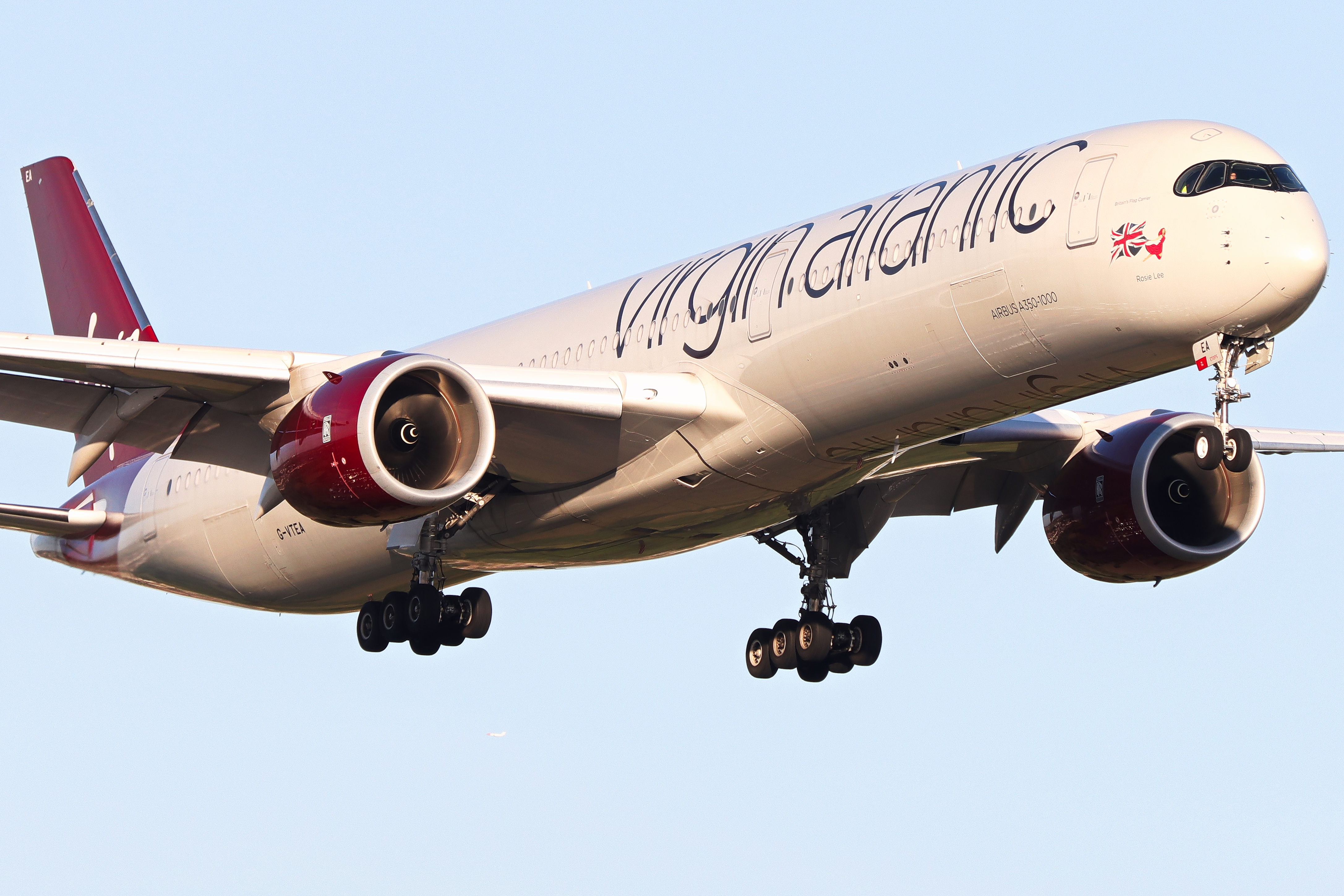 Full size: Virgin Atlantic Airbus A350-1000 G-VTEA at London Heathrow International Airport