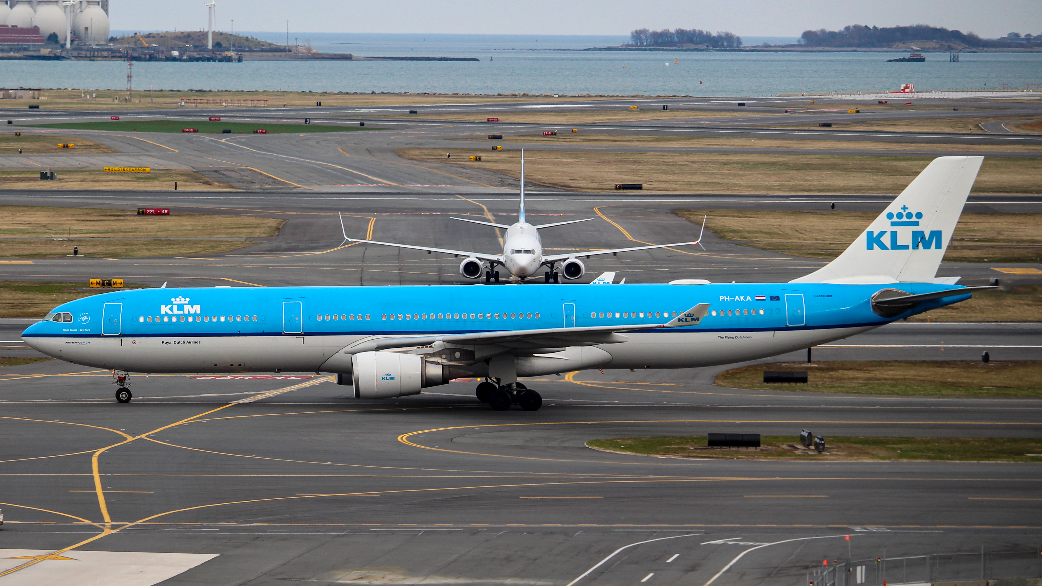 Full size: KLM Airbus A330-300 PH-AKA at General Edward Lawrence Logan International Airport