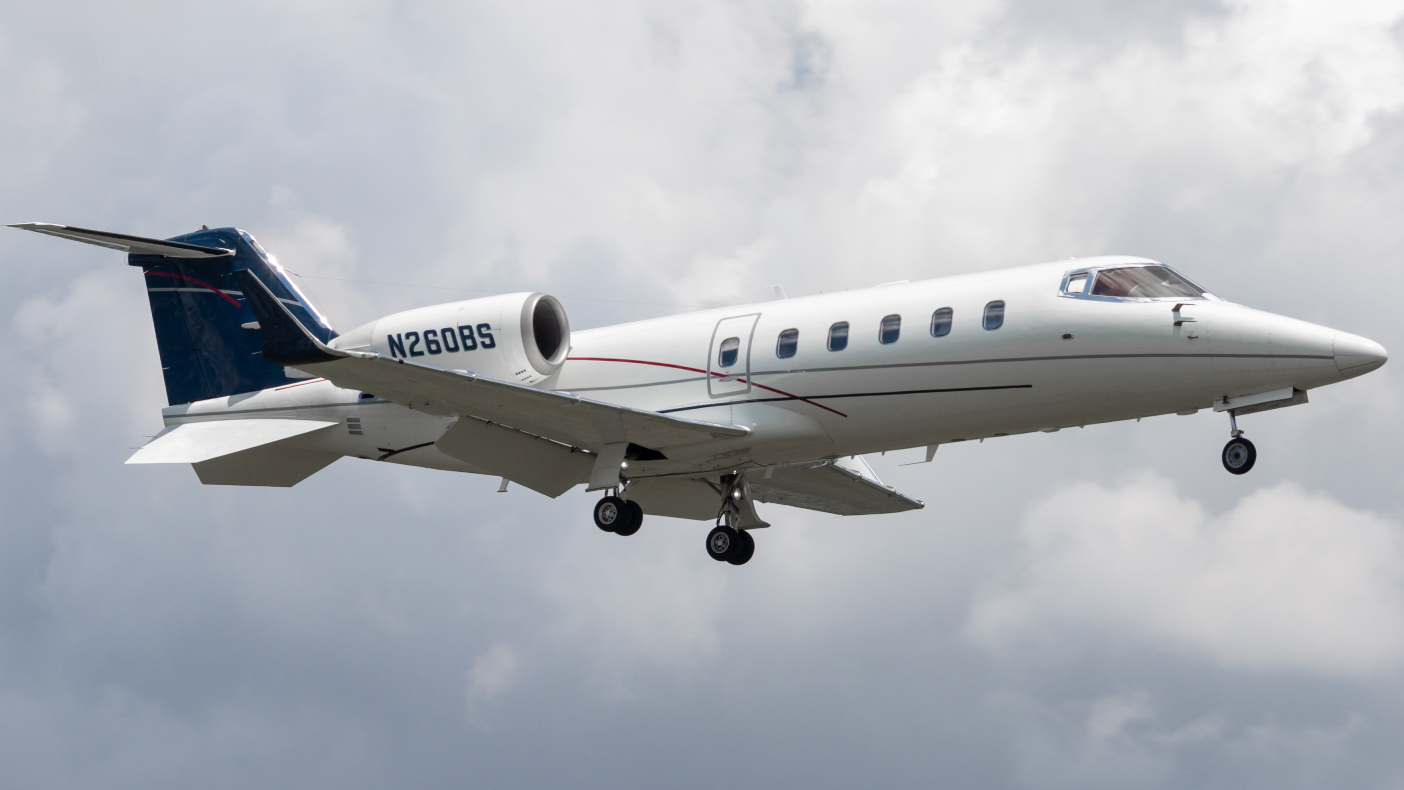 Full size: PRIVATE Learjet 60 N260BS at William P Hobby Airport