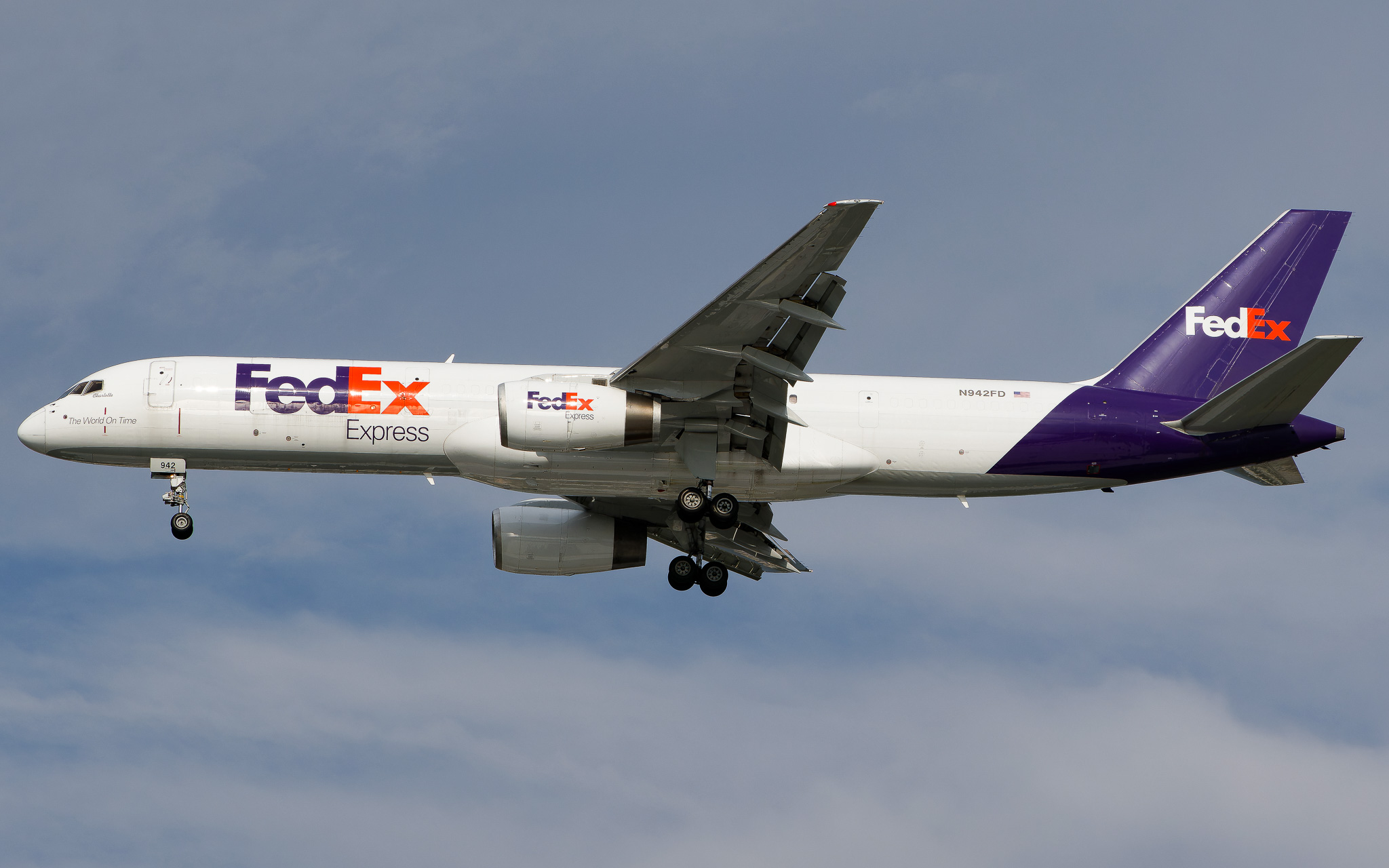 Full size: FedEx Boeing 757-200F N942FD at Tampa International Airport
