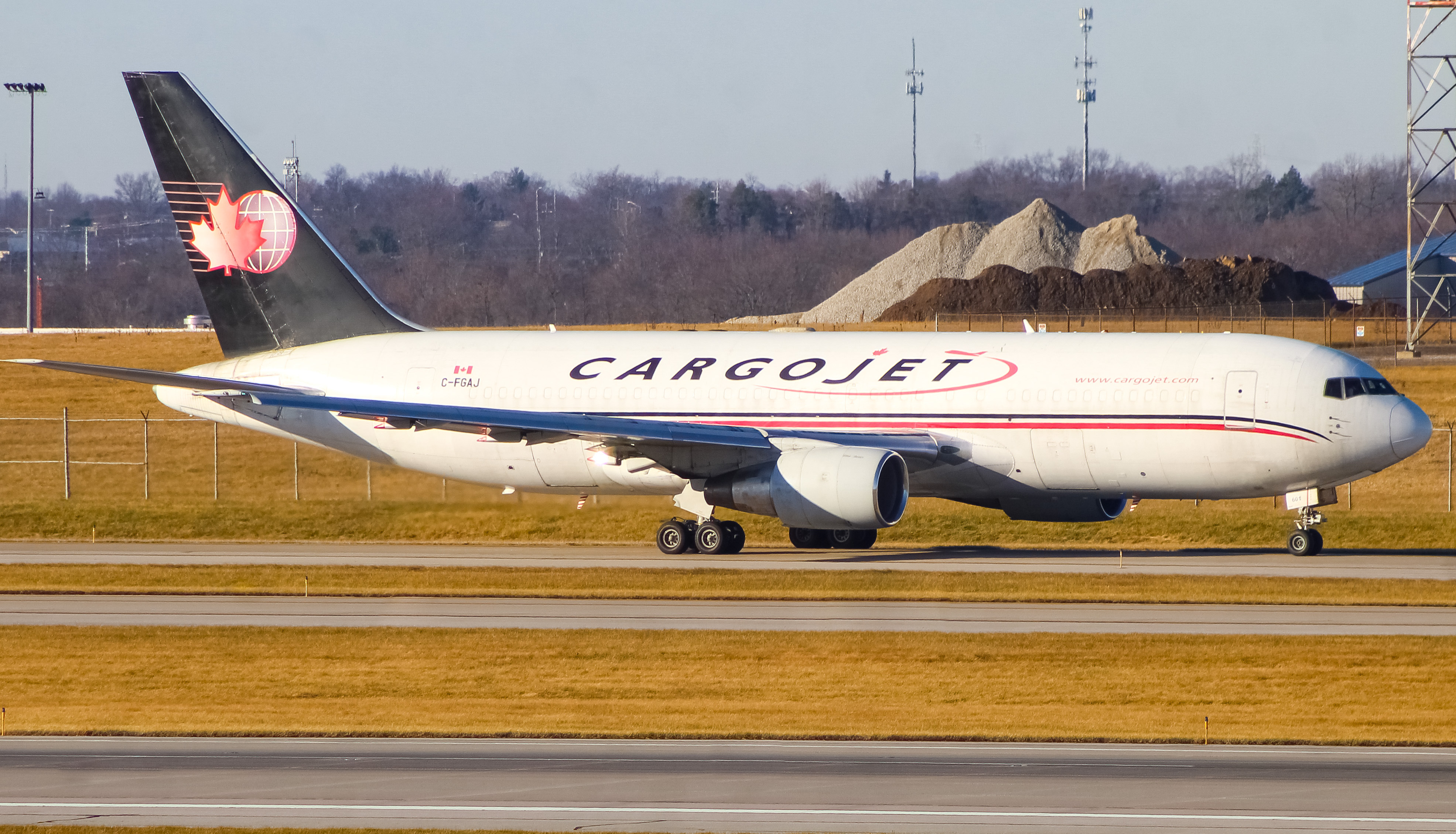 Full size: Cargojet  Boeing 767-200F C-FGAJ at Cincinnati/Northern Kentucky International Airport