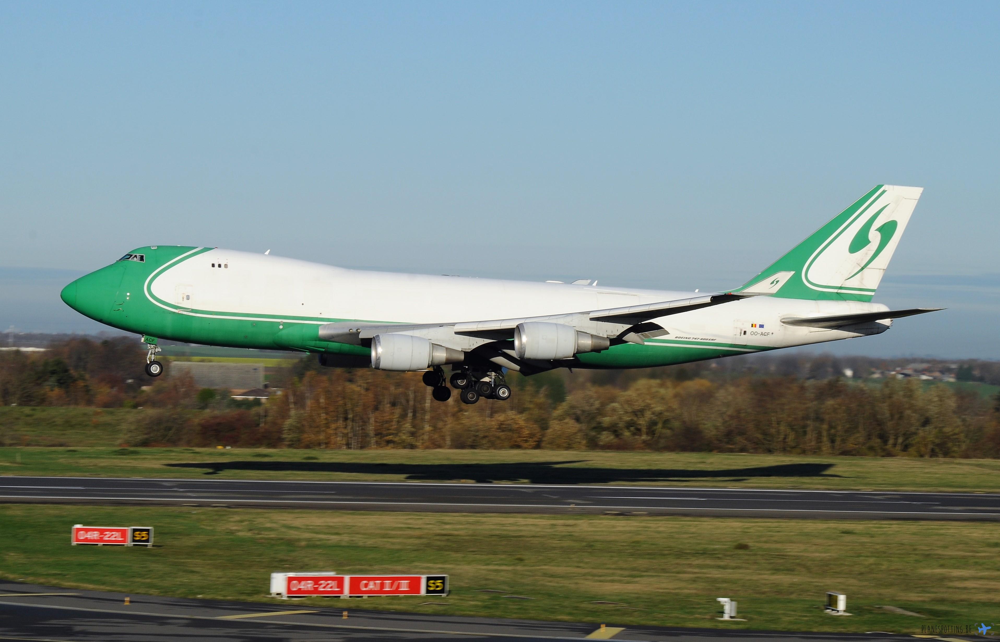Full size: Challenge Airlines Boeing 747-400F OO-ACF at Liege Airport