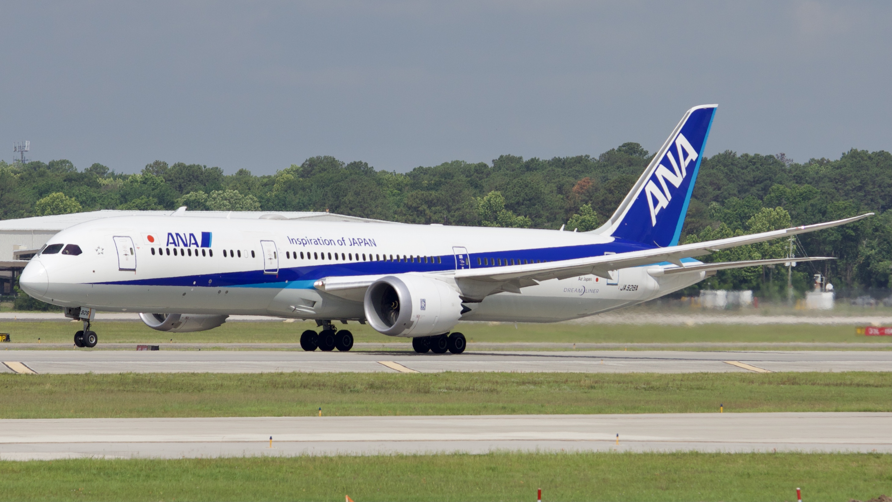 Full size: All Nippon Airways Boeing 787-9 JA928A at Houston-George Bush Intercontinental Airport
