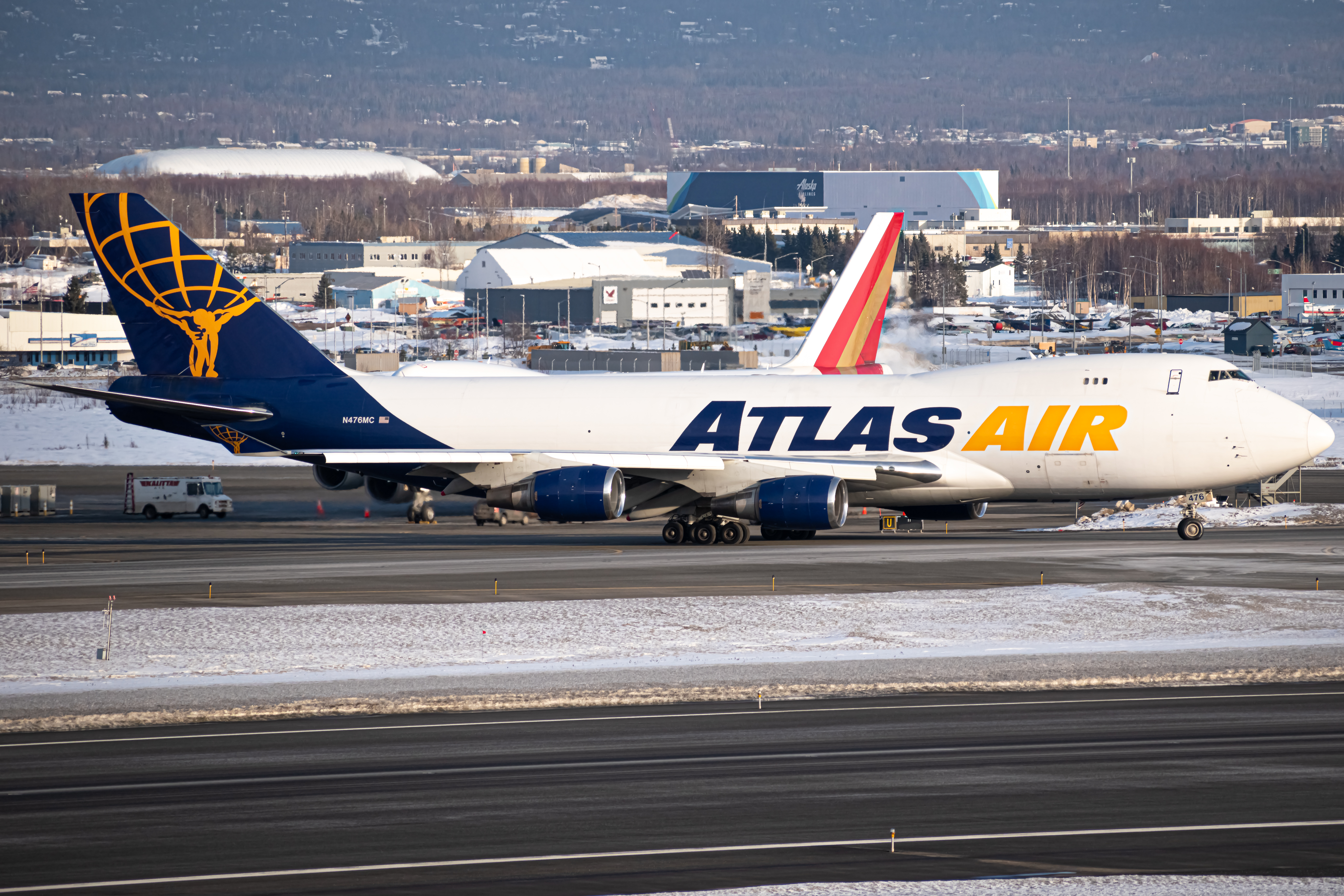 Full size: Atlas Air Boeing 747-400 N476MC at Anchorage Ted Stevens International Airport