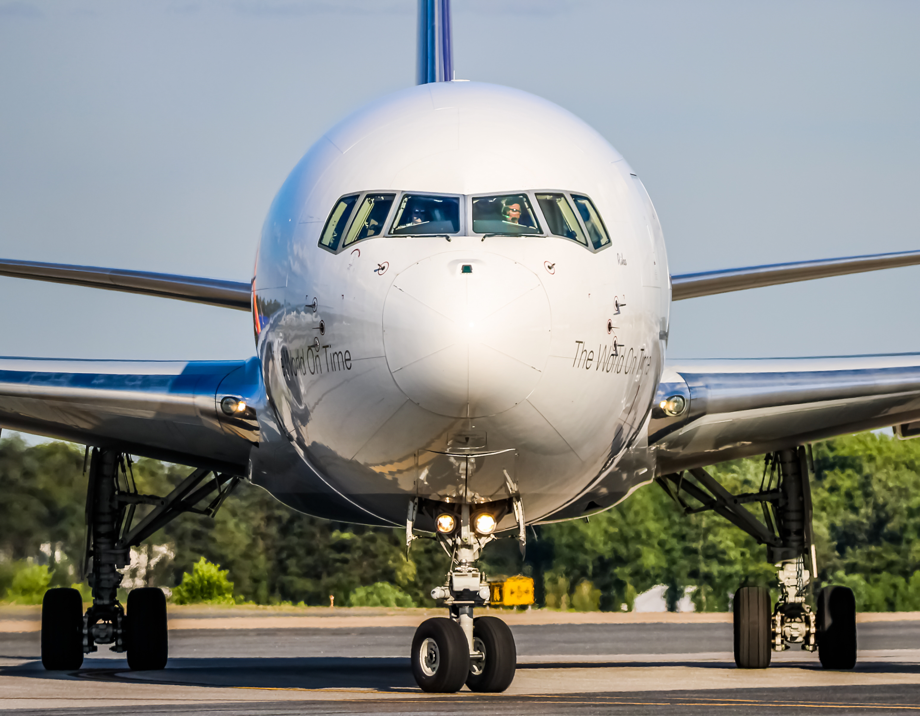 Full size: FedEx Boeing 767-300F N189FE at Baltimore/Washington International Thurgood Marshall Airport