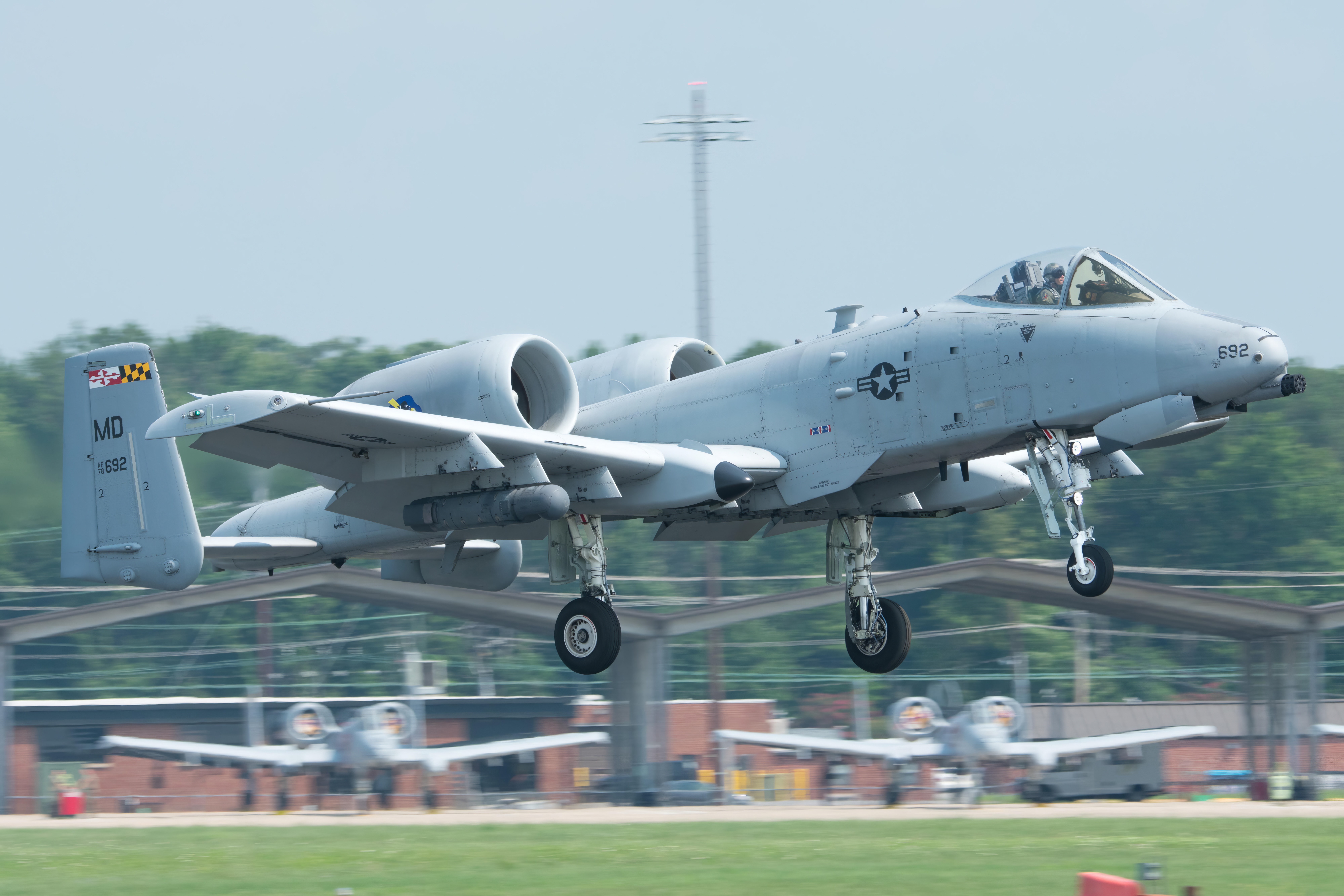 Full size: USAF - United States Air Force Fairchild A-10 Thunderbolt 78-0692 at Martin State Airport