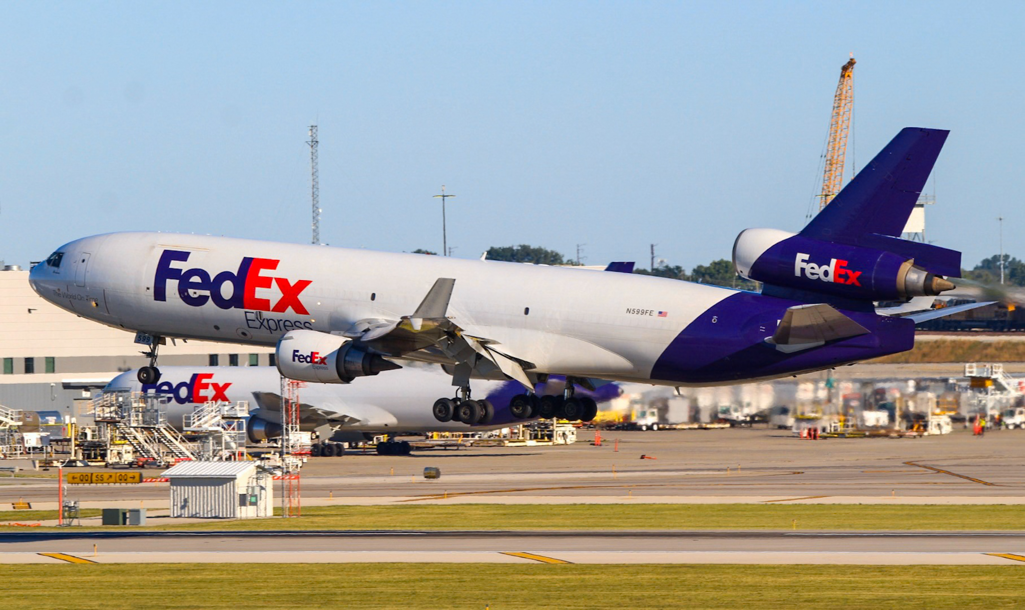 Full size: FedEx McDonnell Douglas MD-11F N599FE at Chicago O'Hare International Airport
