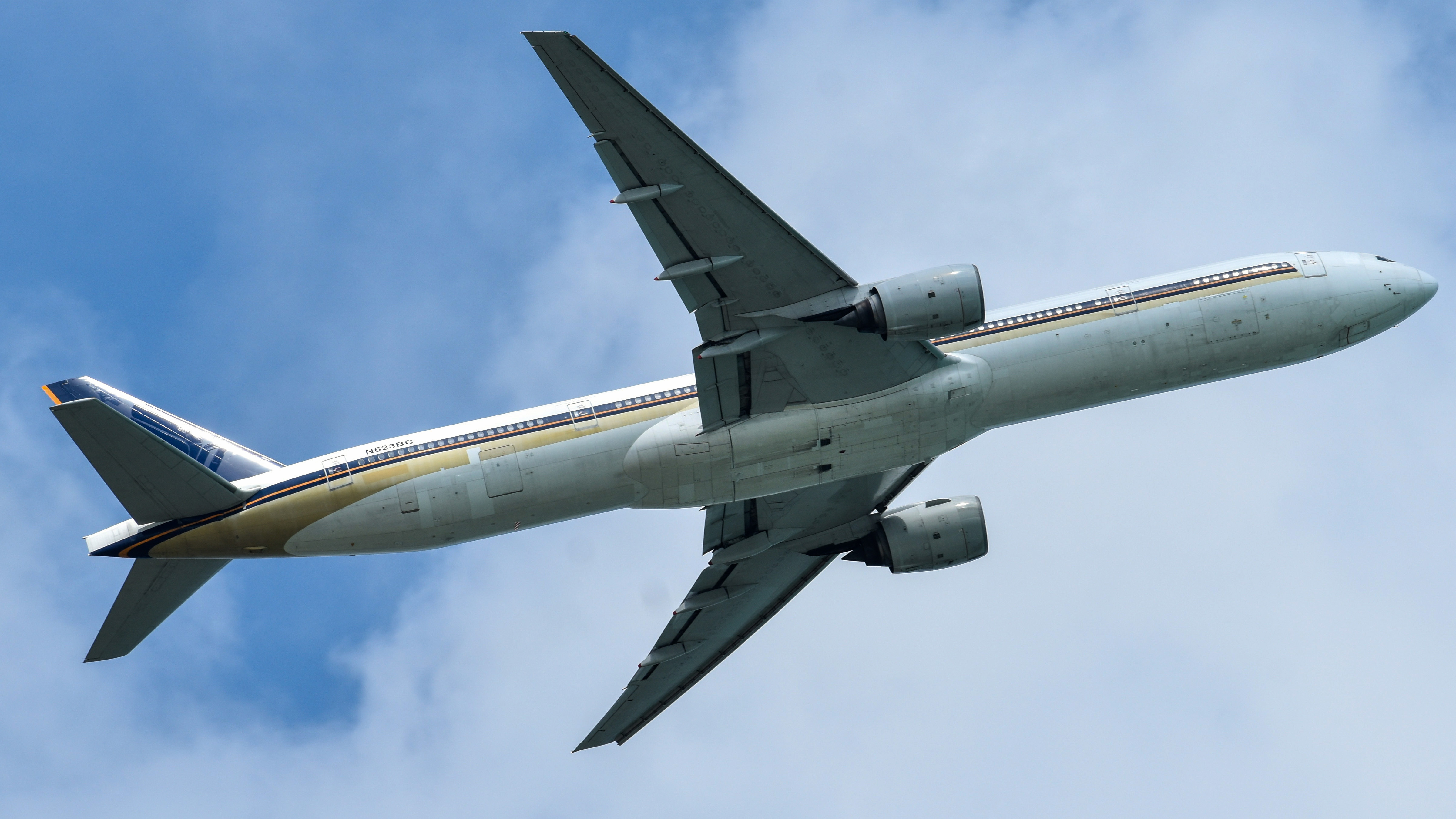 Full size: Boeing Capital Corporation (BCC) Boeing 777-300 N623BC at Singapore-Changi Airport