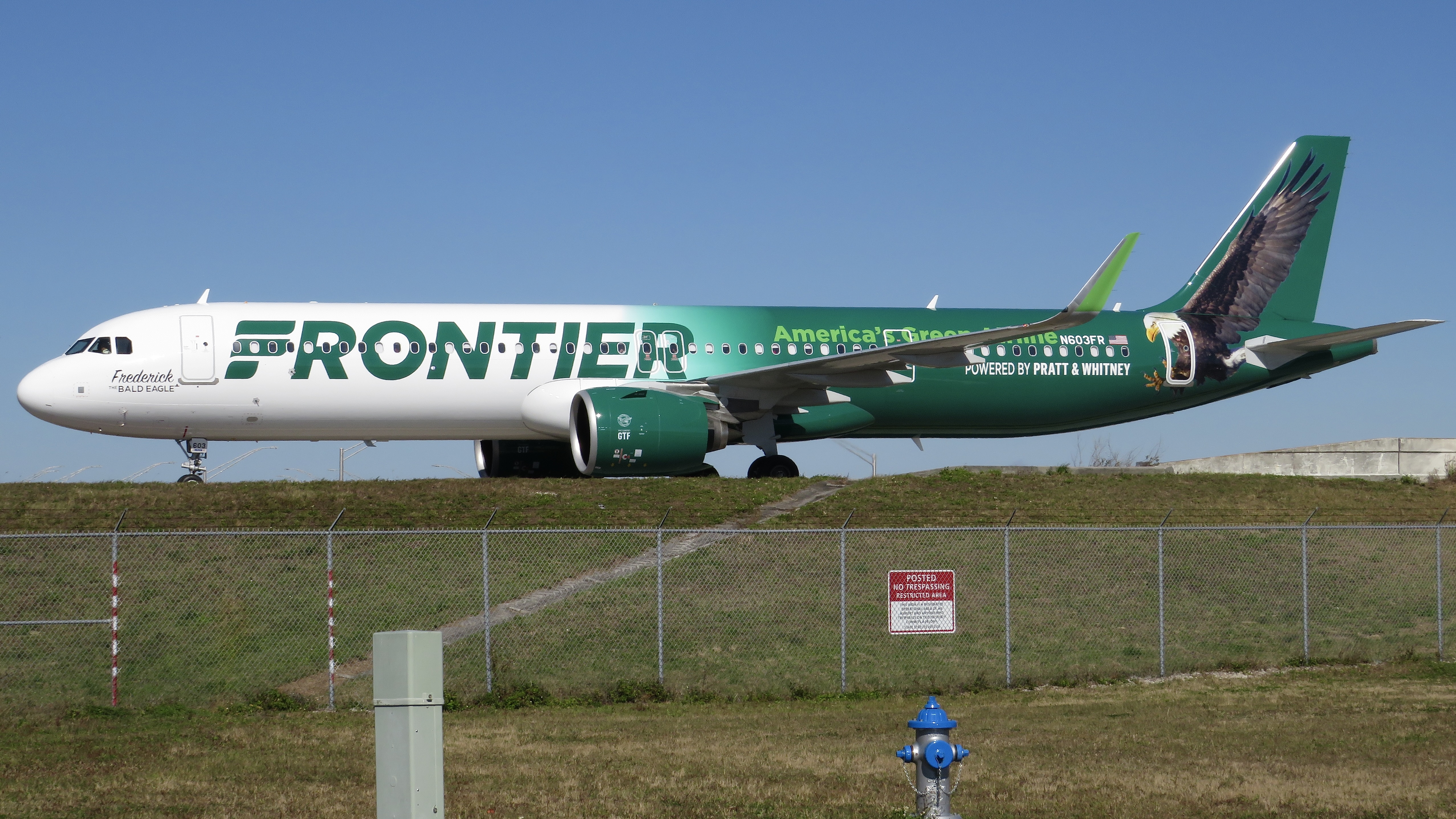 Full size: Frontier Airlines Airbus A321NEO N603FR at Orlando International Airport