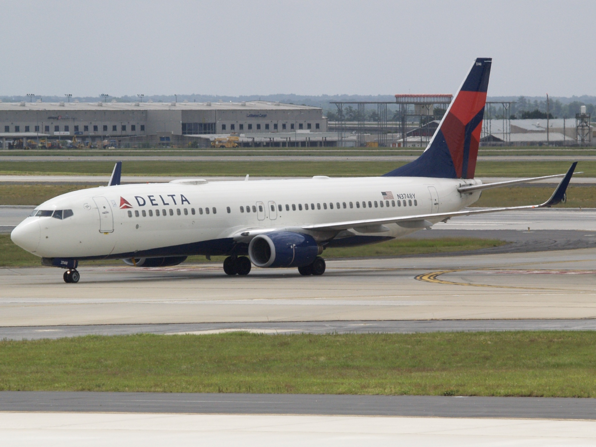 Full size: Delta Airlines Boeing 737-800 N3748Y at Hartsfield-Jackson Atlanta International Airport