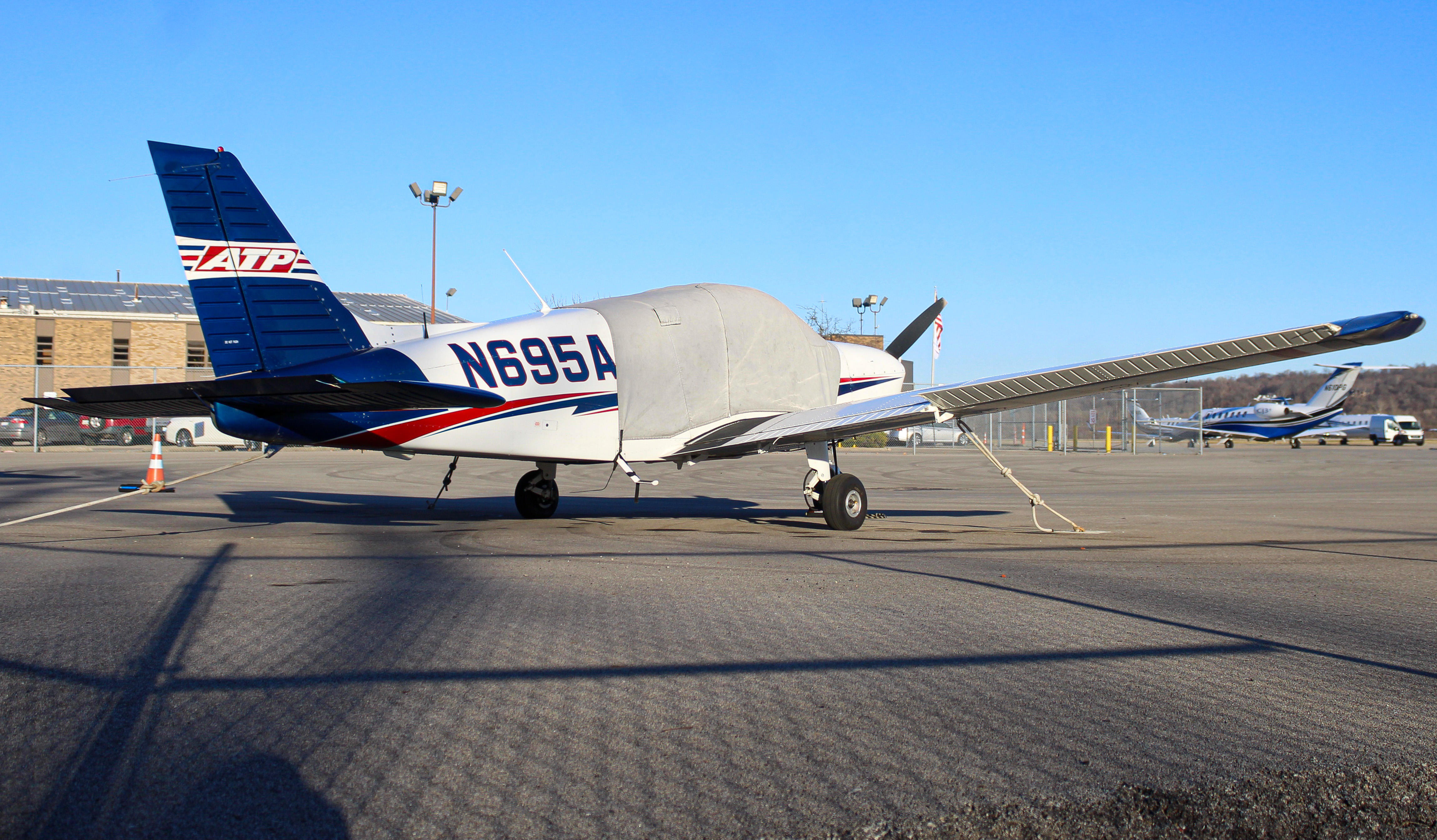 Full size: ATP Piper Archer N695A at Cincinnati Municipal Airport/Lunken Field