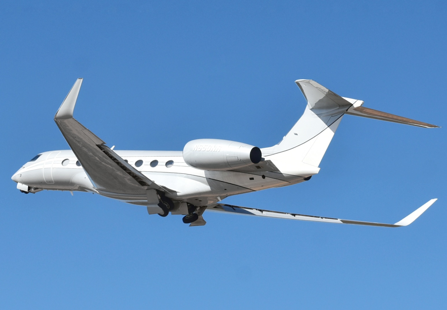Full size: PRIVATE Gulfstream G650 N650NR at Aeropuerto de Cabo San Lucas Internacional