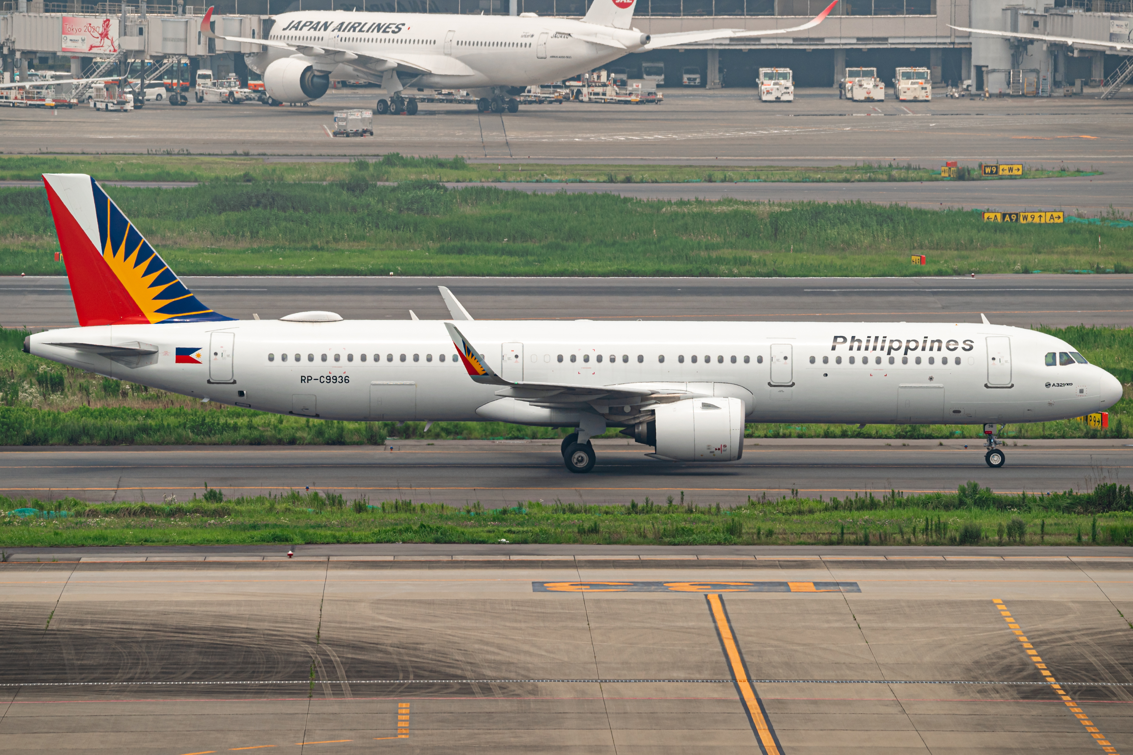 Full size: Philippine Airlines Airbus A321NEO RP-C9936 at Tokyo-Haneda Airport