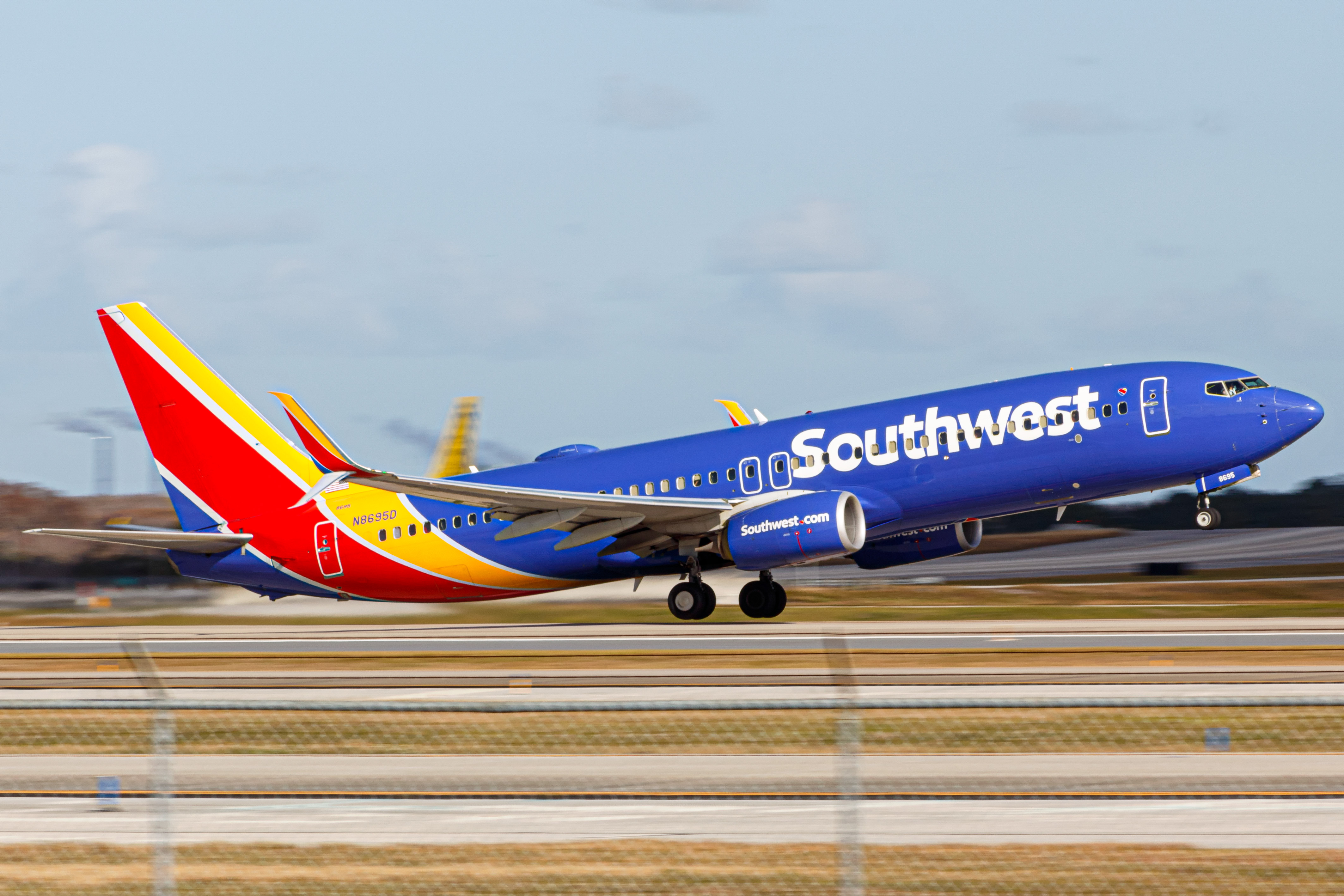Full size: Southwest Airlines Boeing 737-800 N8695D at Orlando International Airport
