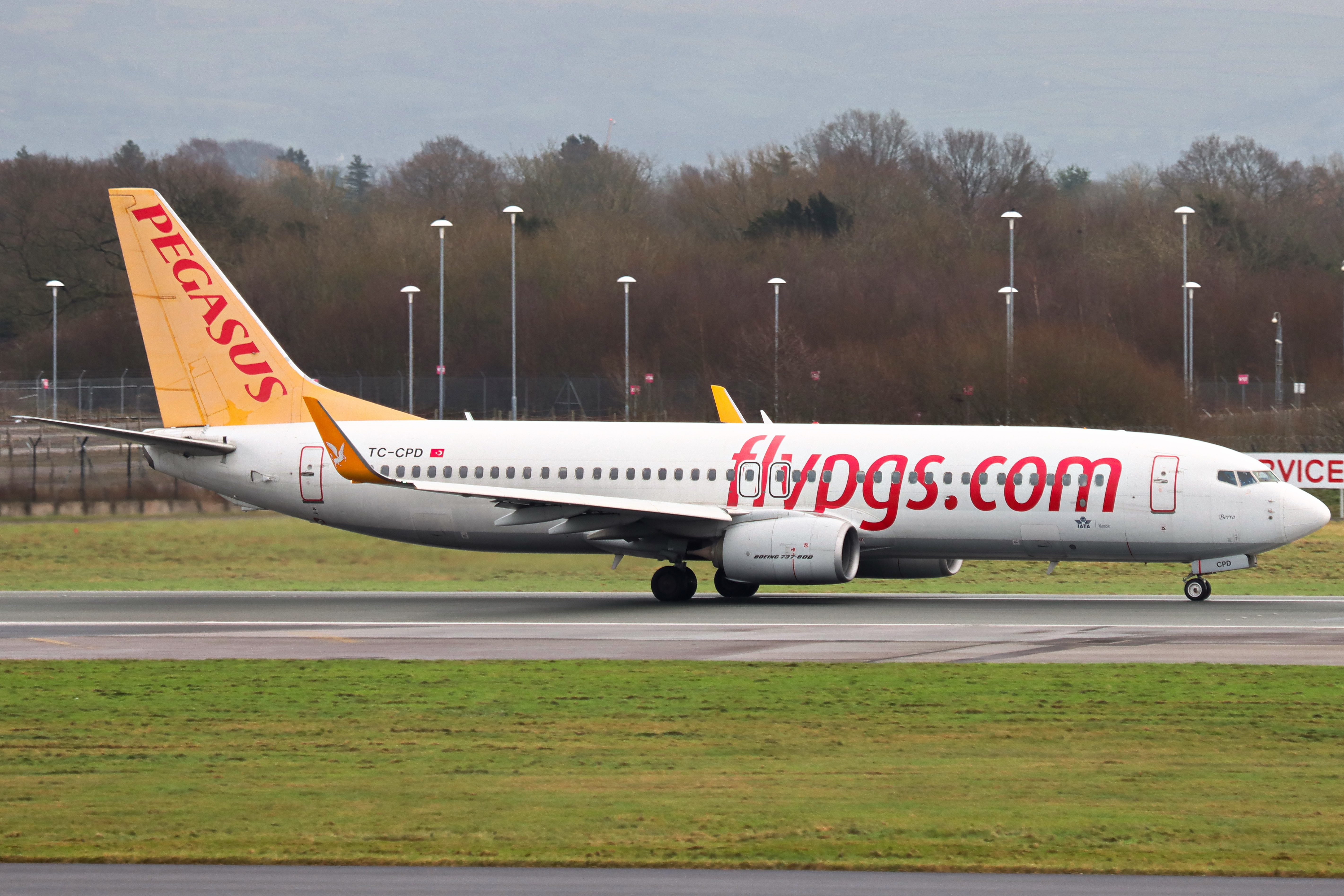 Full size: Pegasus Air Boeing 737-800 TC-CPD at Manchester Airport