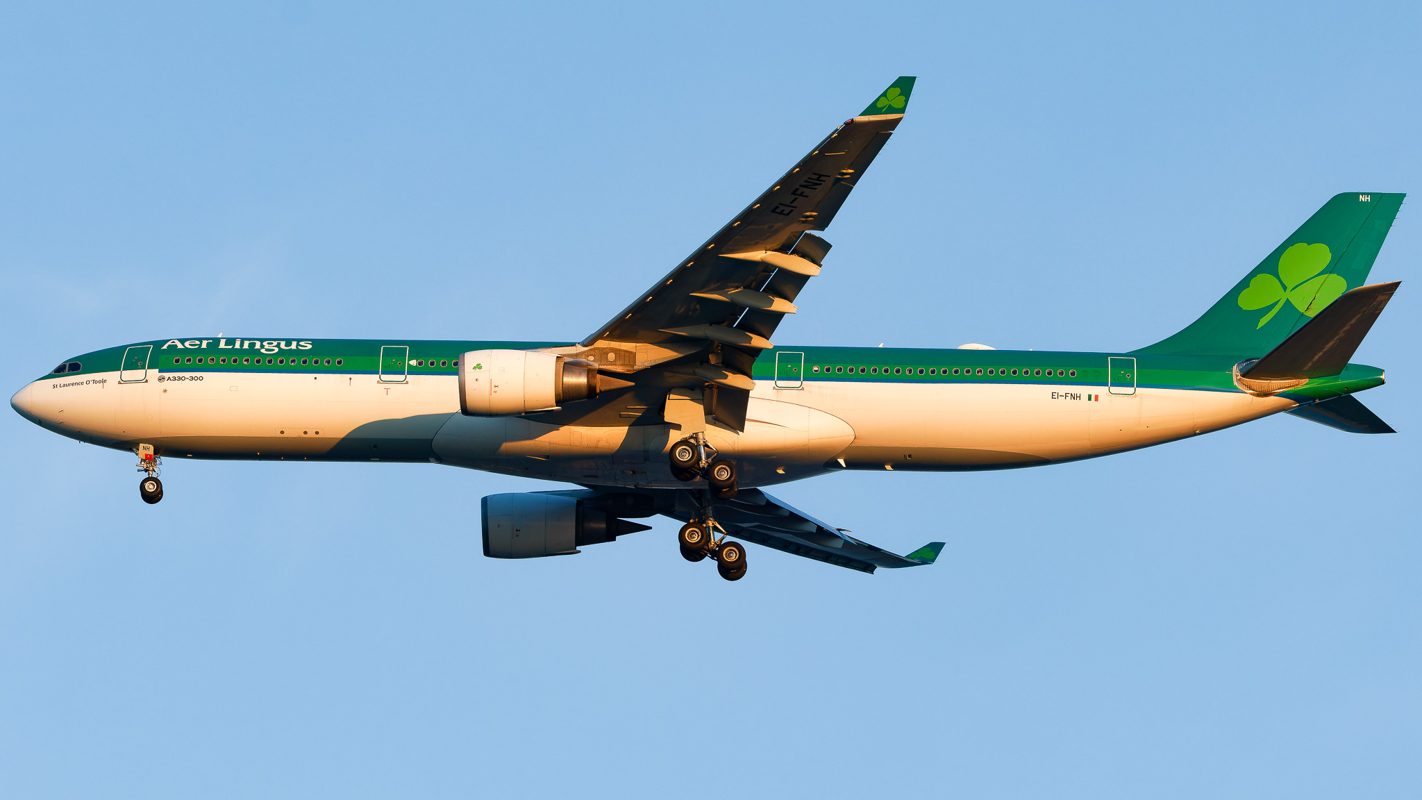 Full size: Aer Lingus Airbus A330-300 EI-FNH at John F. Kennedy International Airport