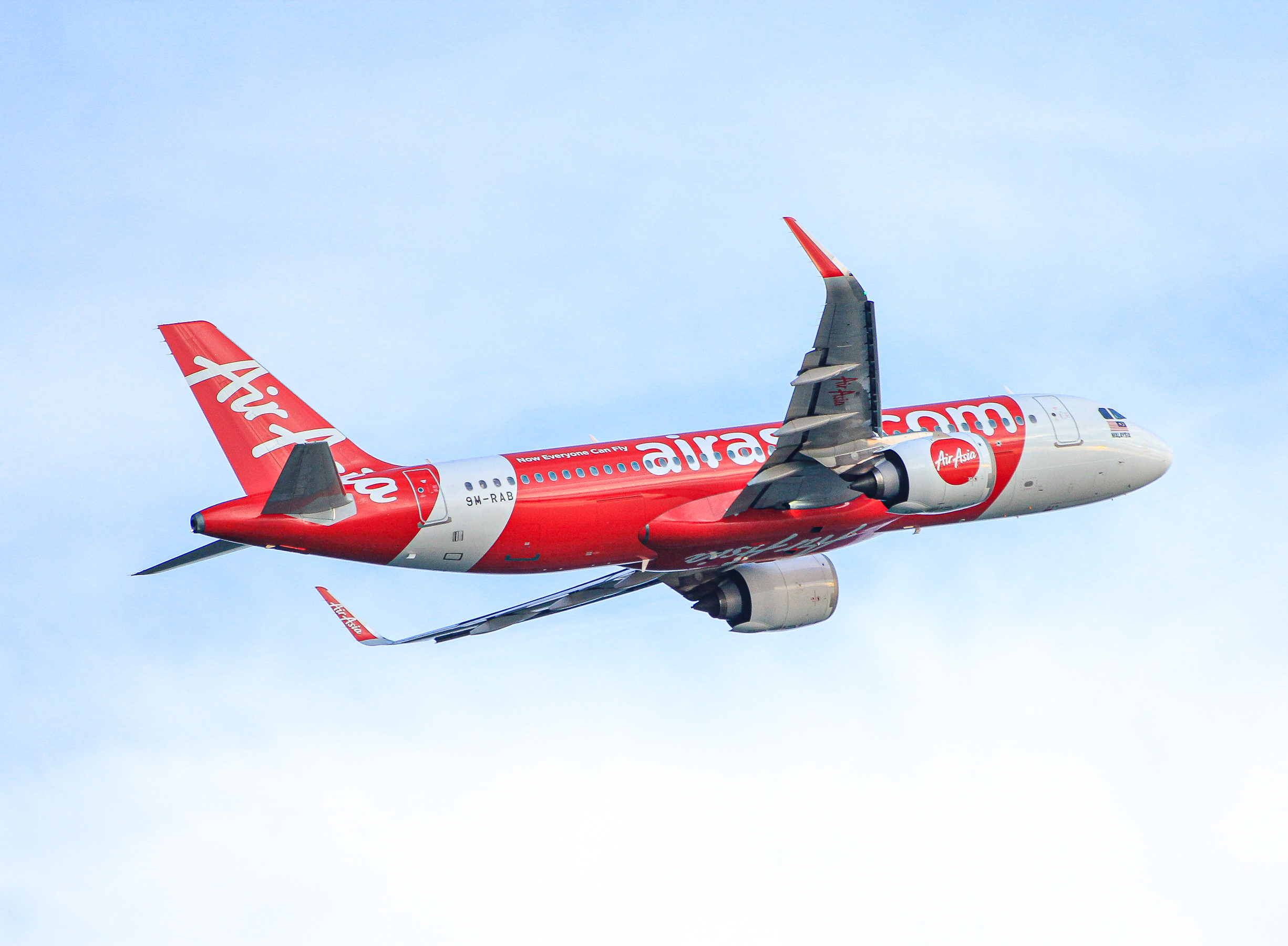 Full size: AirAsia Airbus A320NEO 9M-RAB at Hong Kong International Airport