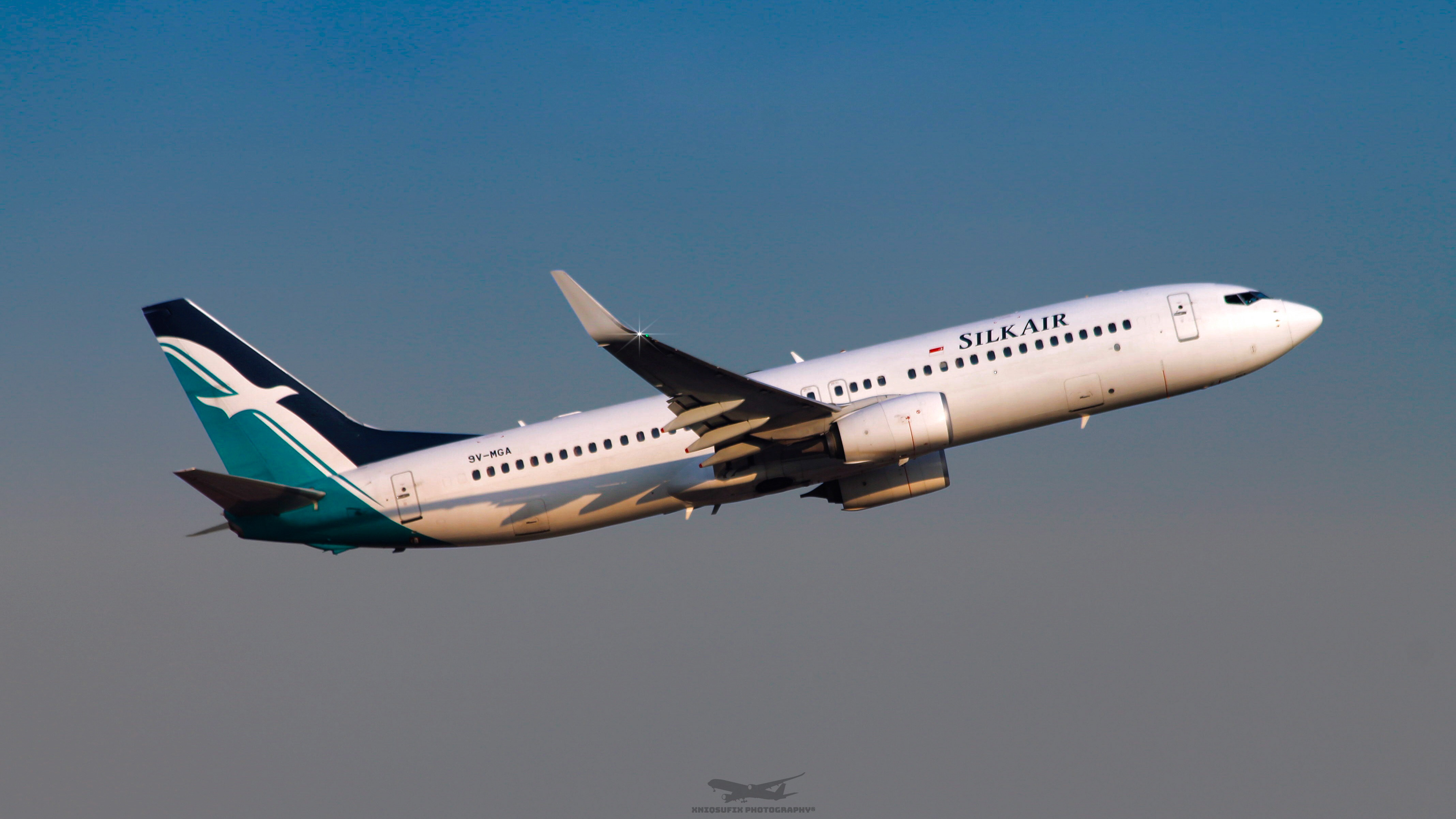 Full size: Silk Air Boeing 737-800 9V-MGA at Singapore-Changi Airport