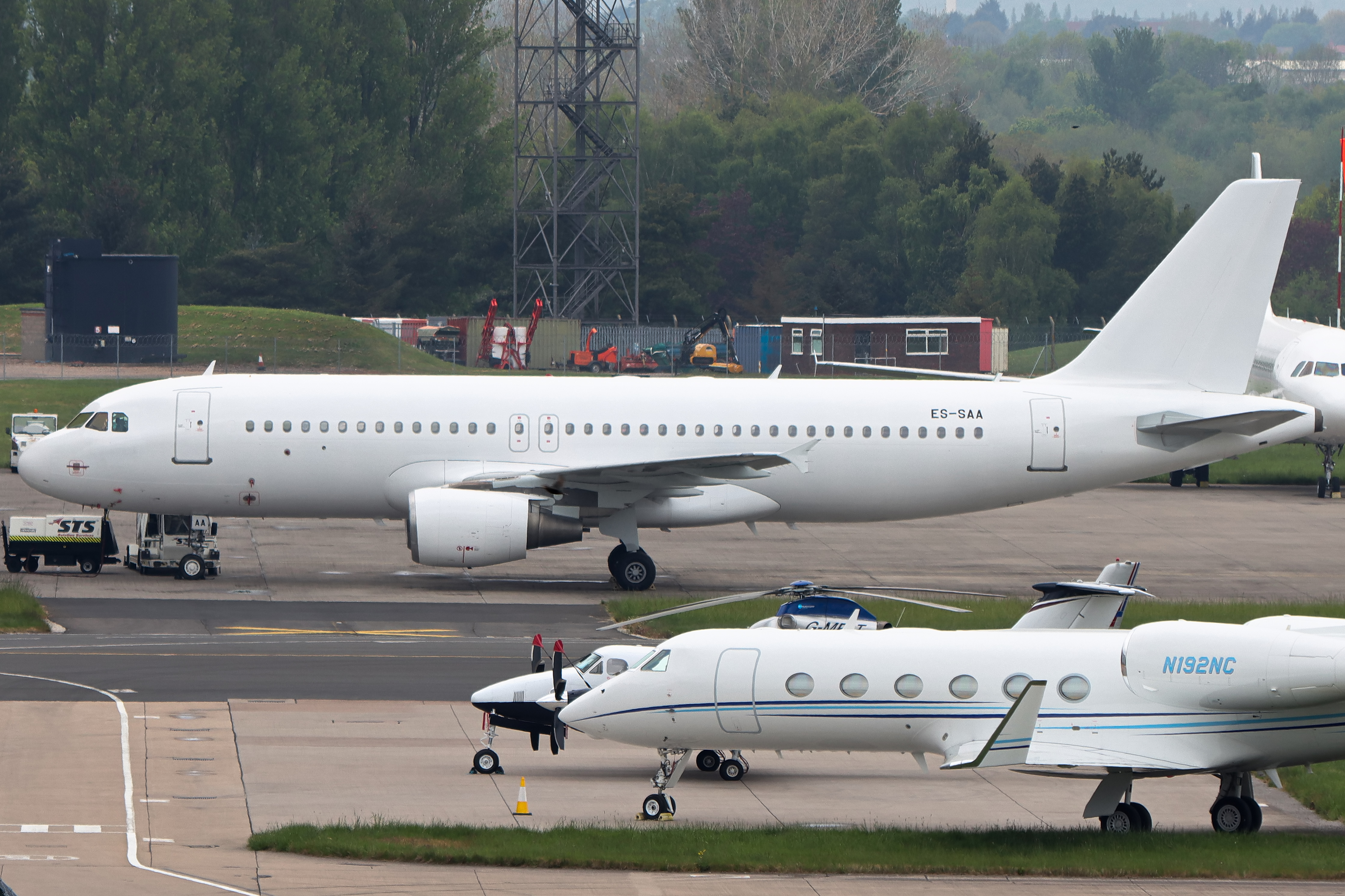 Full size: SMARTLYNX Airbus A320 ES-SAA at Birmingham Airport